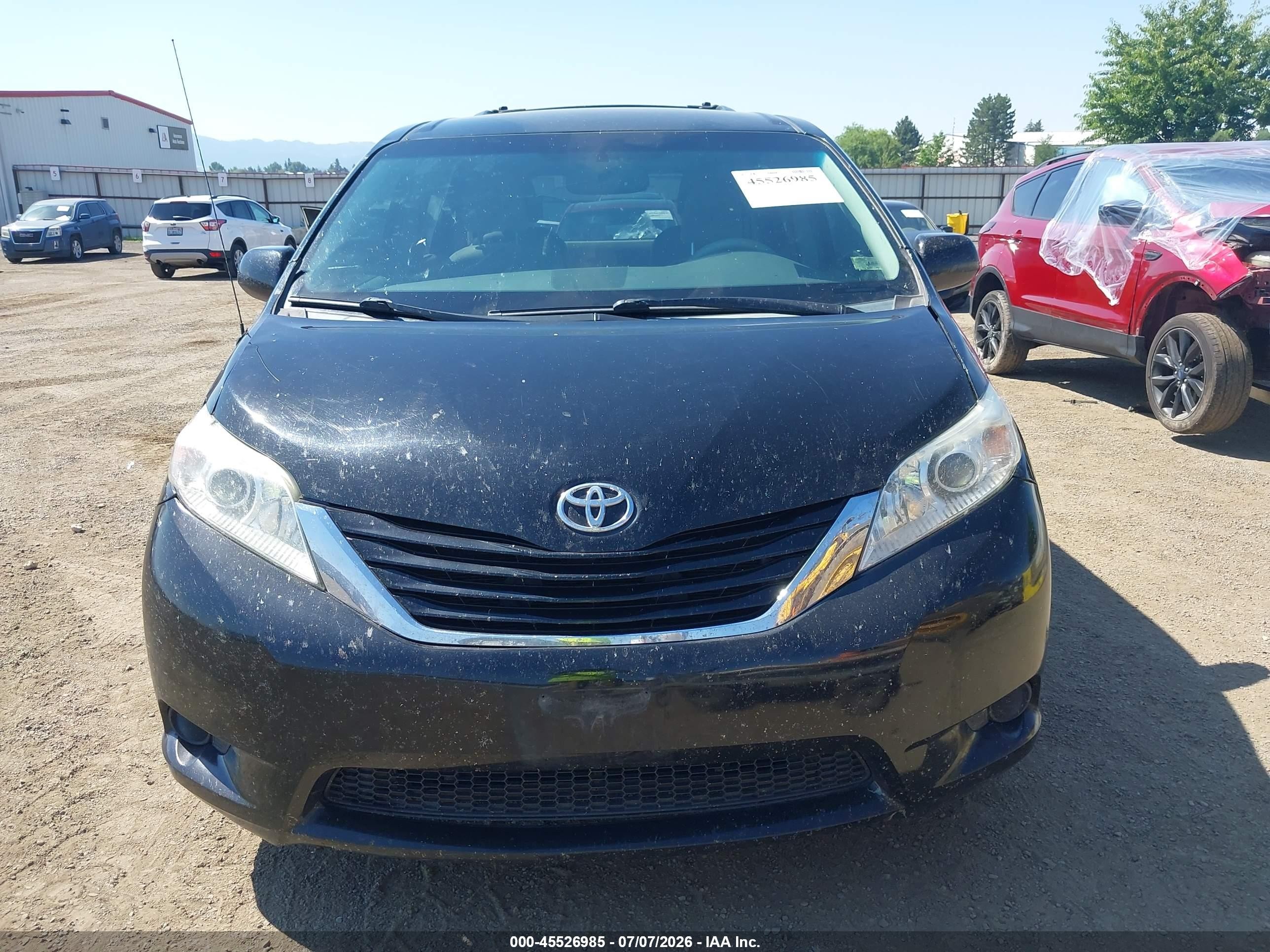 2014 Toyota Sienna Le 7 Passenger Black vin: 5TDJK3DC4ES077849