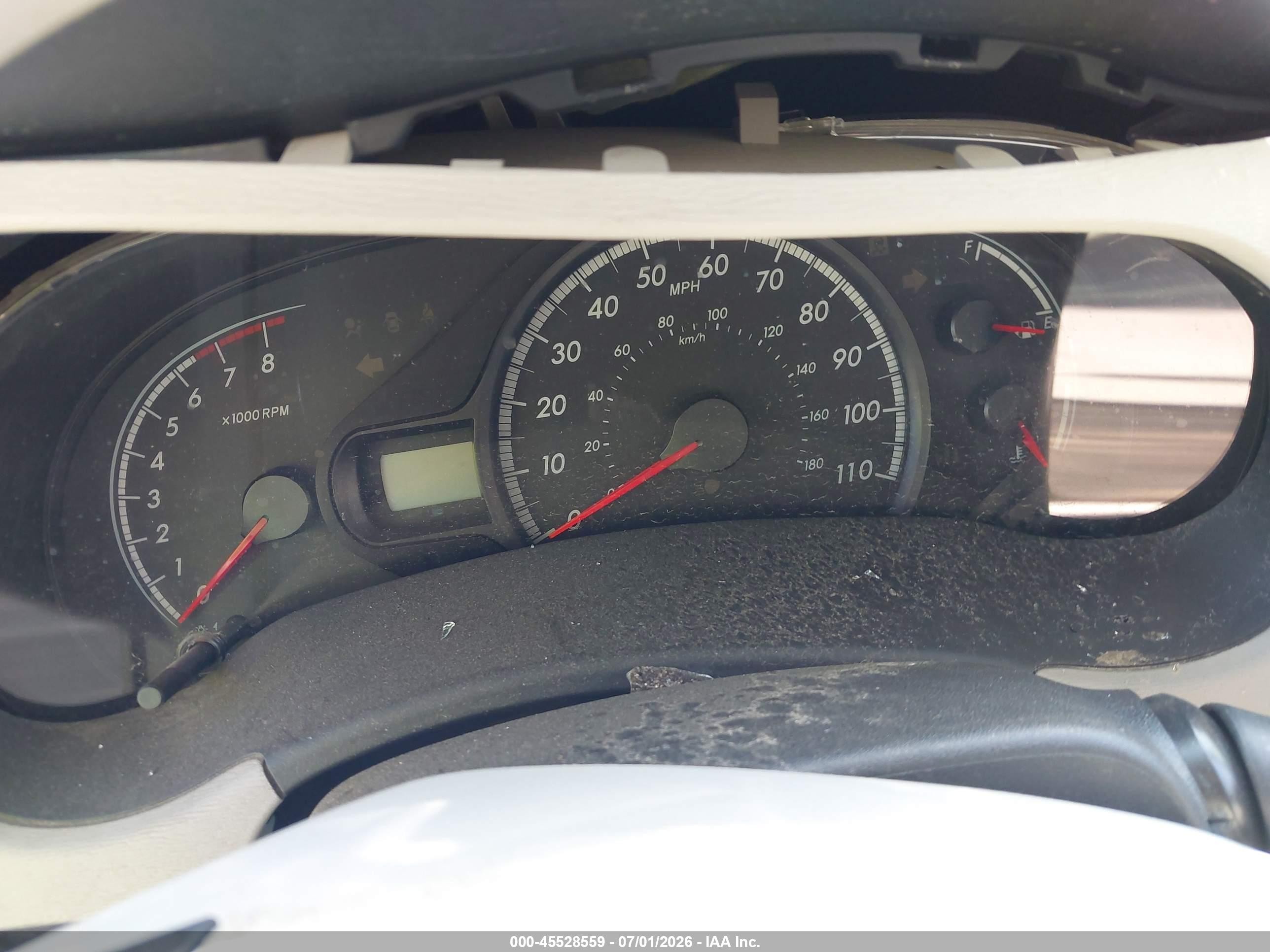 2014 Toyota Sienna Le 7 Passenger Silver vin: 5TDJK3DC4ES079357