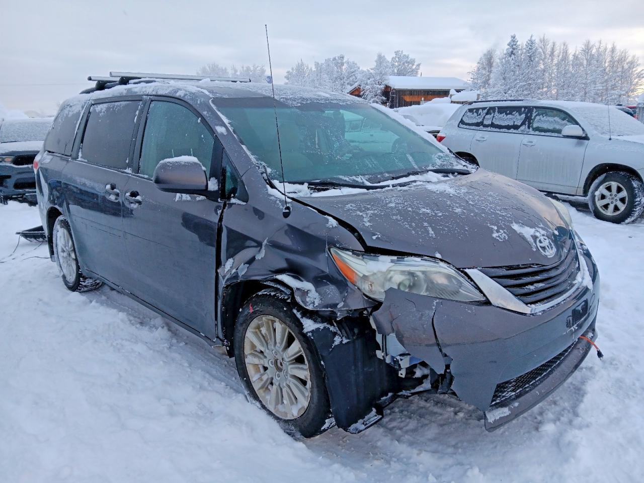 2011 Toyota Sienna Le Charcoal vin: 5TDJK3DC5BS019308