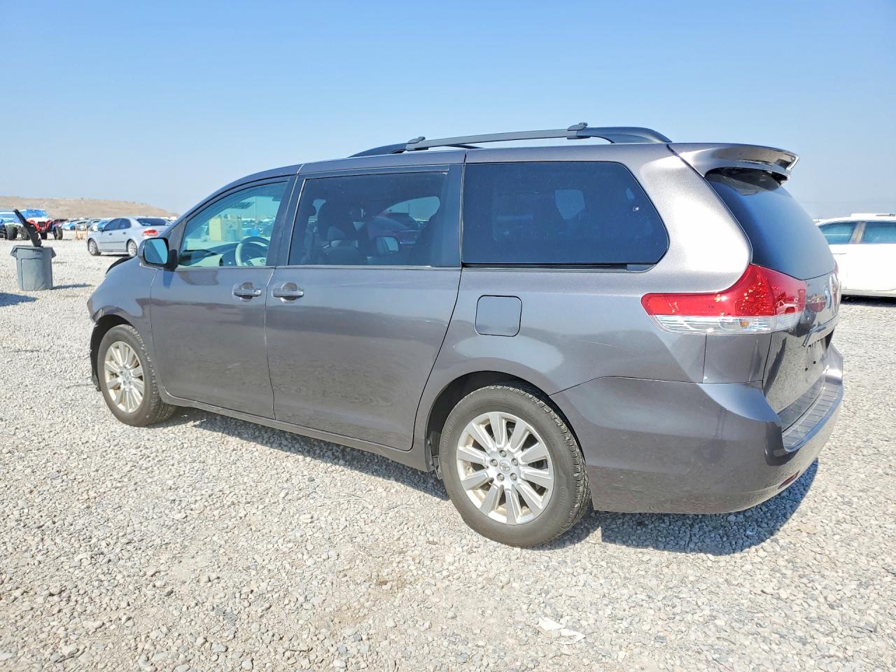 2013 Toyota Sienna Le Gray vin: 5TDJK3DC5DS061108