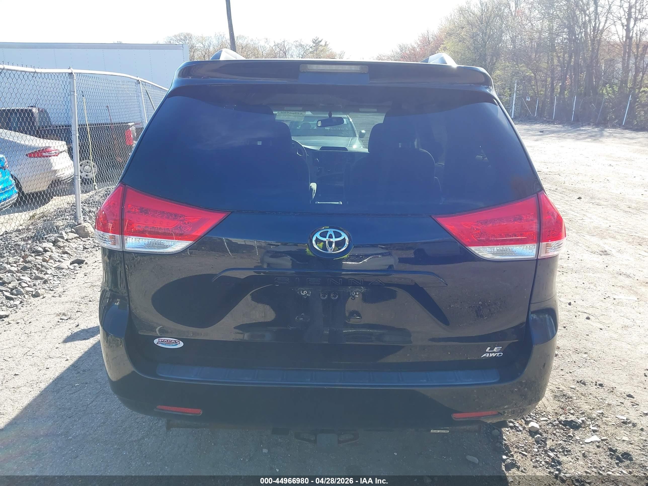 2014 Toyota Sienna Le 7 Passenger Black vin: 5TDJK3DC5ES094112