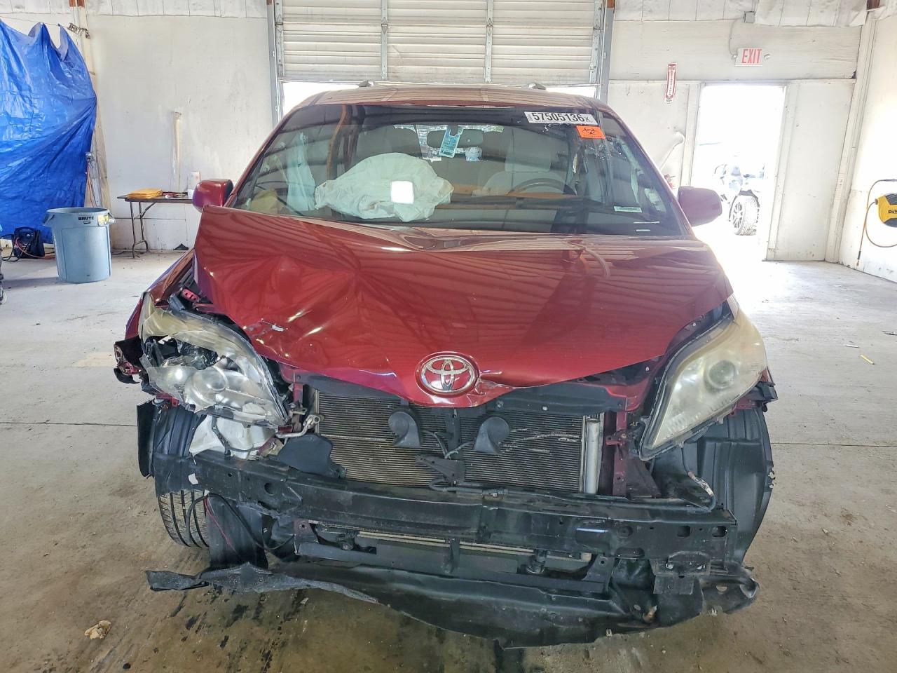 2015 Toyota Sienna Le Red vin: 5TDJK3DC5FS098713
