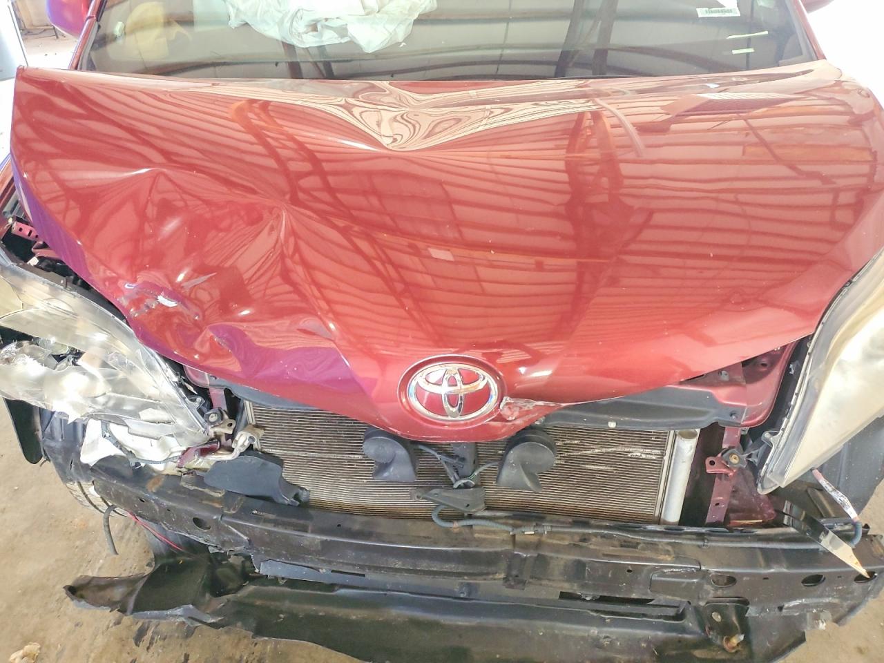 2015 Toyota Sienna Le Red vin: 5TDJK3DC5FS098713