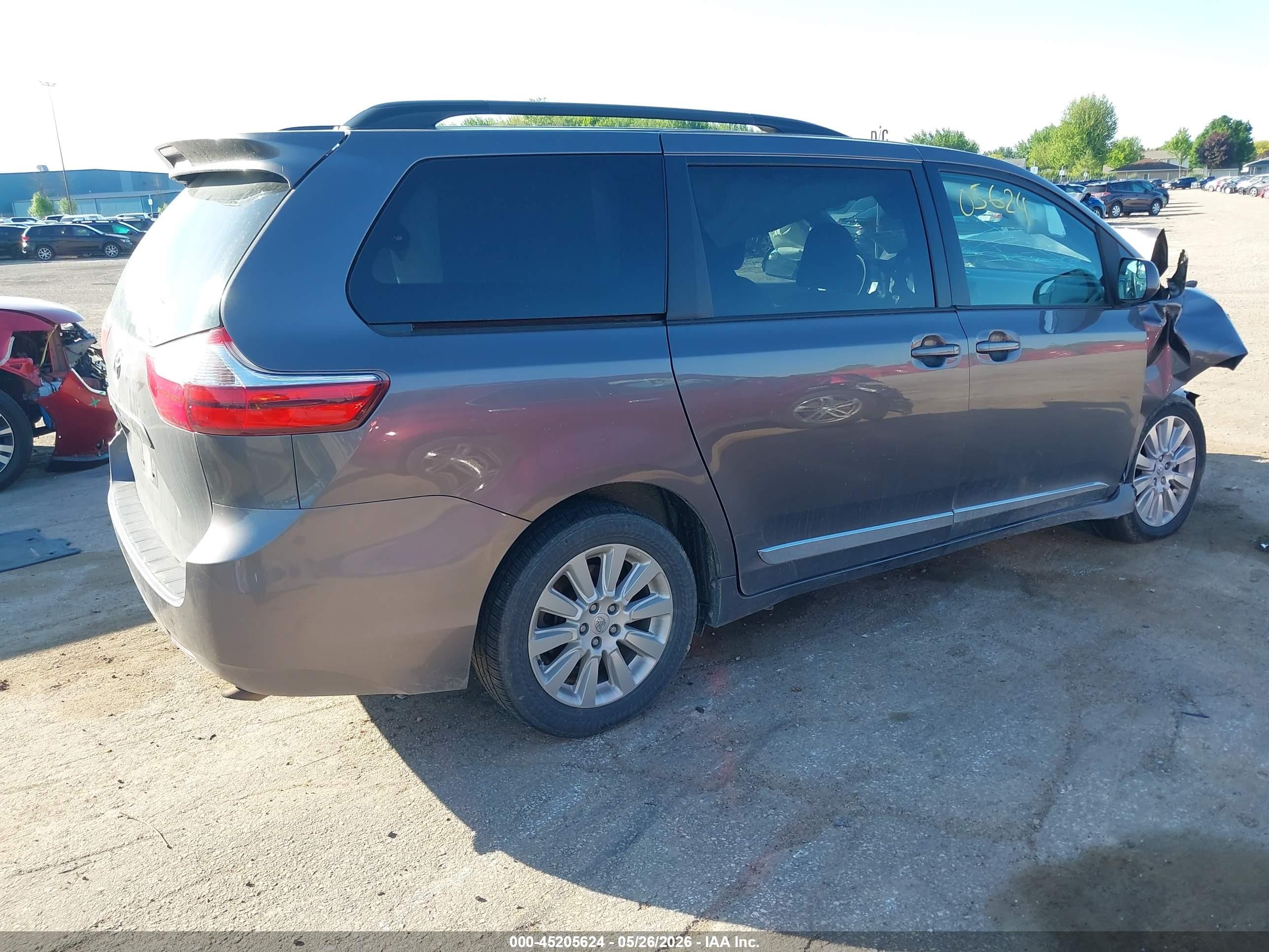 2015 Toyota Sienna Le 7 Passenger Серый vin: 5TDJK3DC5FS106437