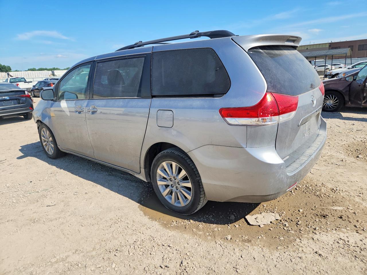 2012 Toyota Sienna Le Gray vin: 5TDJK3DC6CS046602