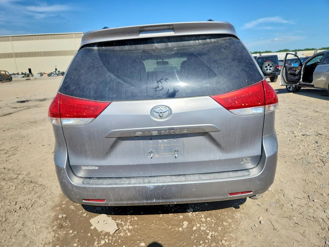 2012 Toyota Sienna Le Gray vin: 5TDJK3DC6CS046602