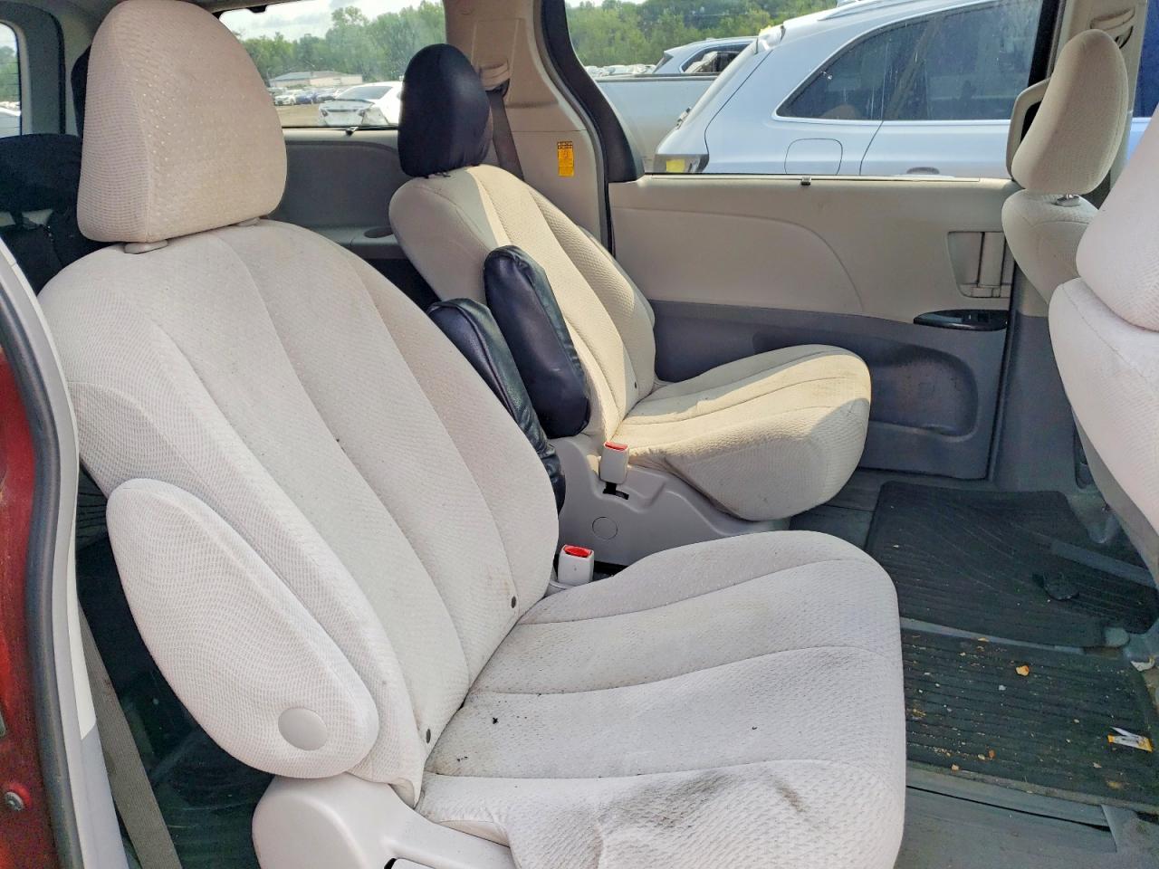 2014 Toyota Sienna Le Темно-бордовый vin: 5TDJK3DC6ES089226
