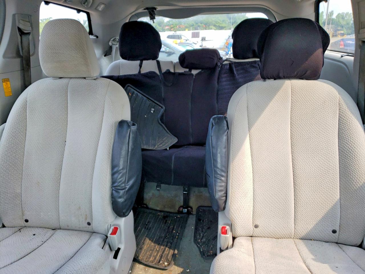 2014 Toyota Sienna Le Темно-бордовый vin: 5TDJK3DC6ES089226