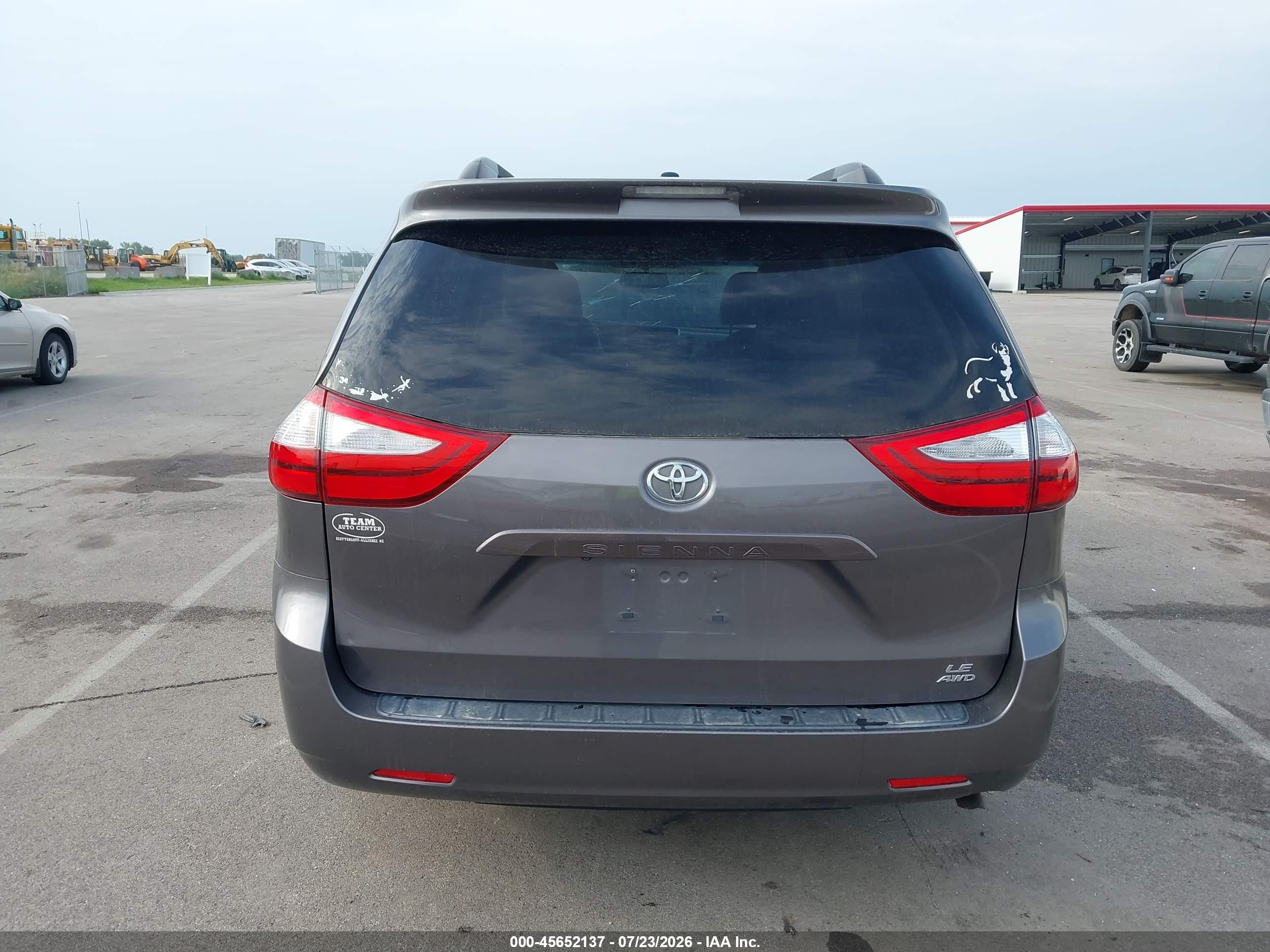 2015 Toyota Sienna Le 7 Passenger Gray vin: 5TDJK3DC6FS126339