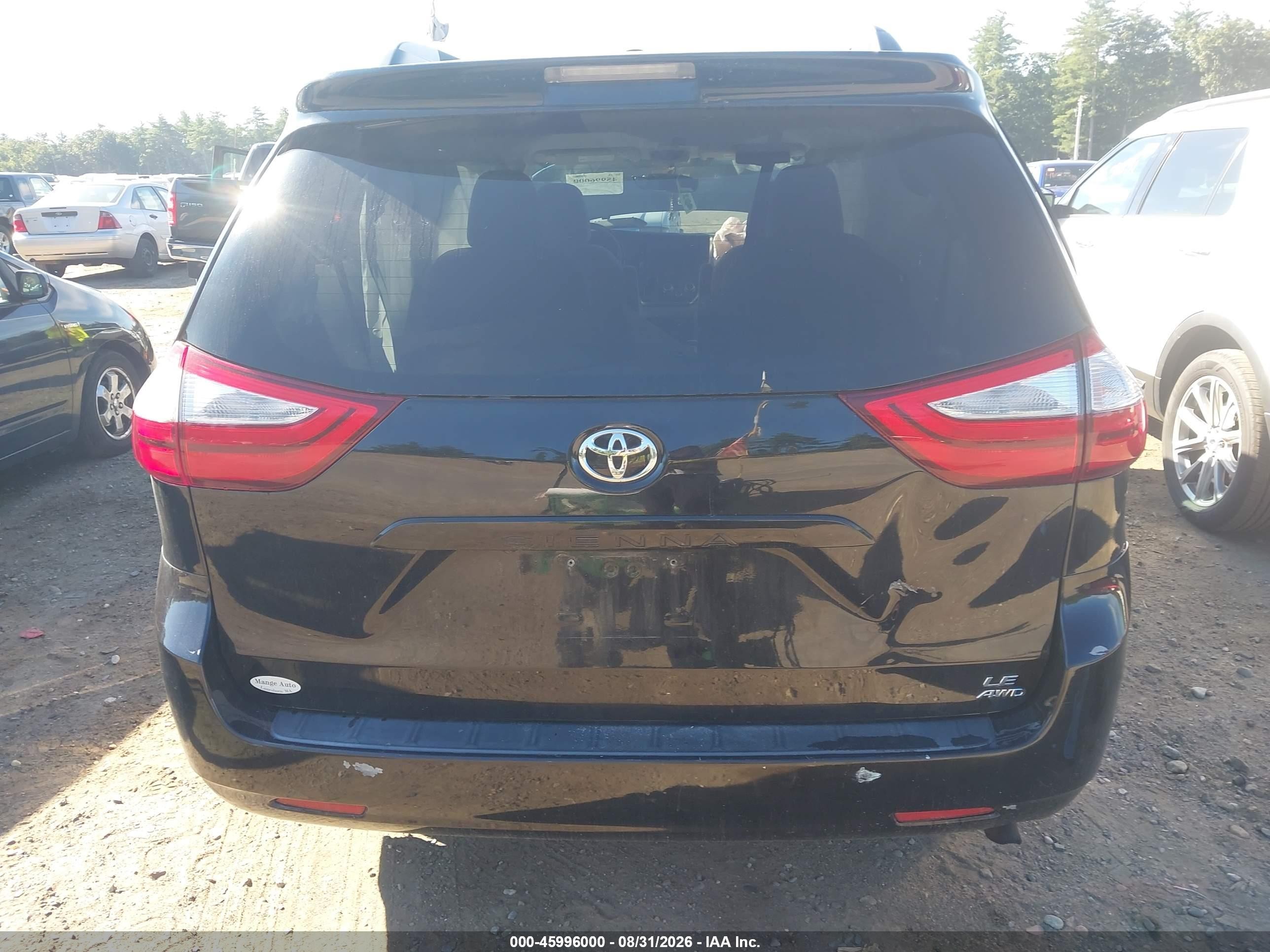 2015 Toyota Sienna Le 7 Passenger Black vin: 5TDJK3DC6FS126759