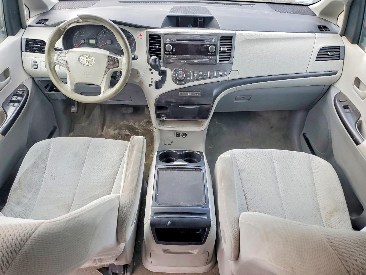 2013 Toyota Sienna Le Silver vin: 5TDJK3DC7DS055259