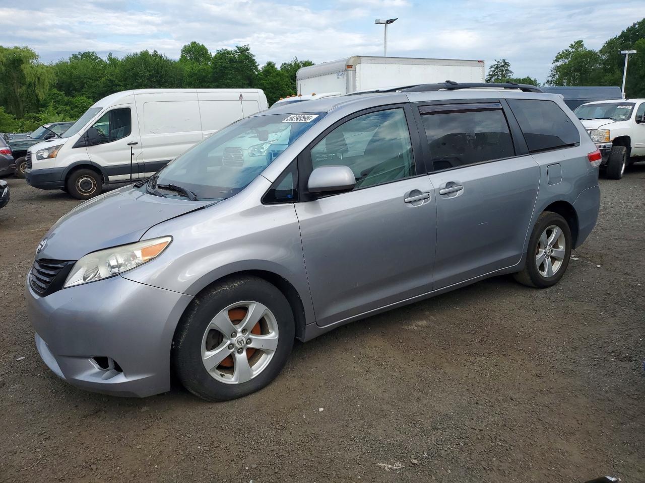 2013 Toyota Sienna Le Silver vin: 5TDJK3DC7DS055259