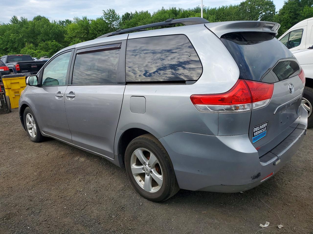 2013 Toyota Sienna Le Silver vin: 5TDJK3DC7DS055259