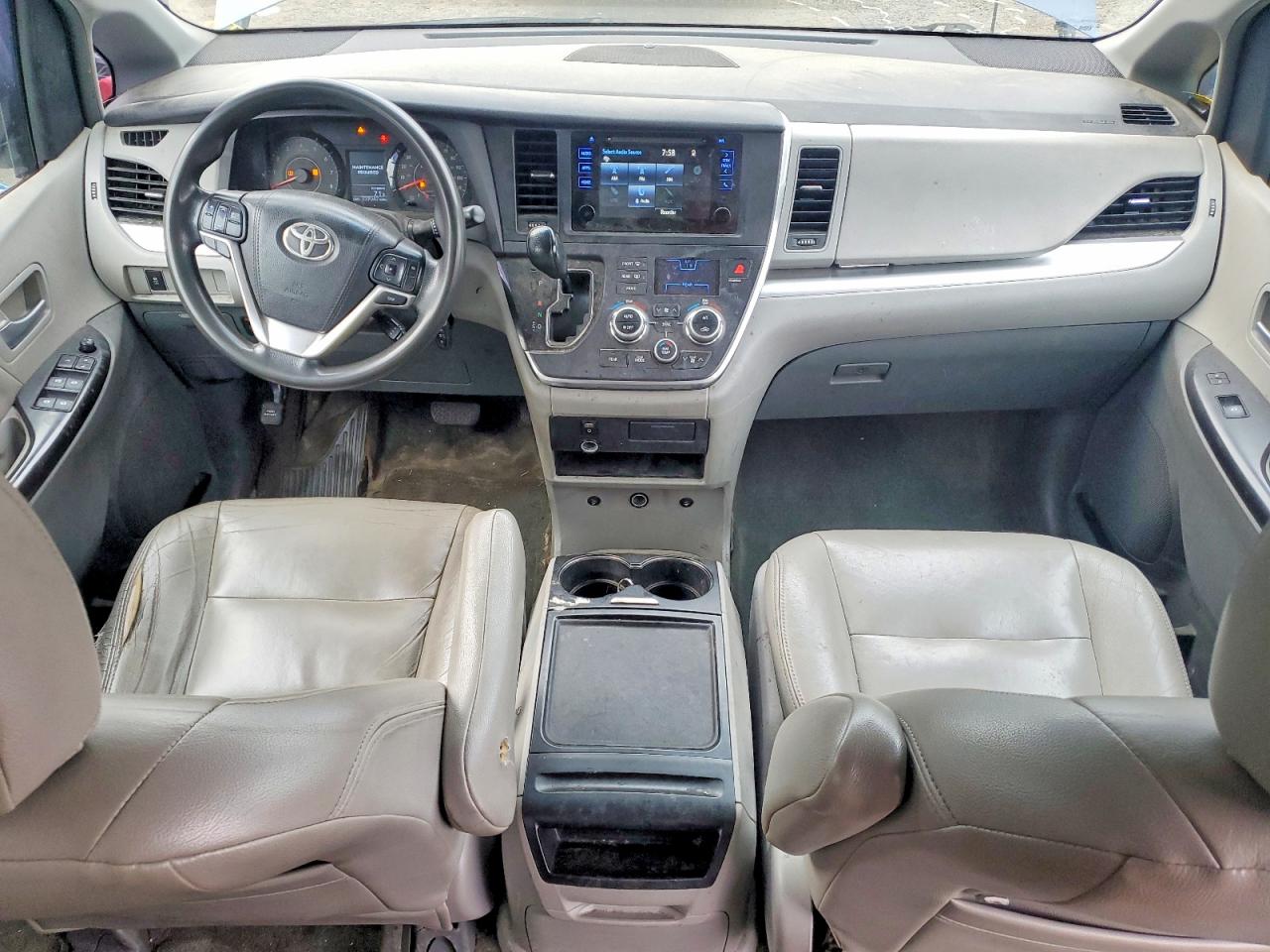2015 Toyota Sienna Le Blue vin: 5TDJK3DC7FS101028