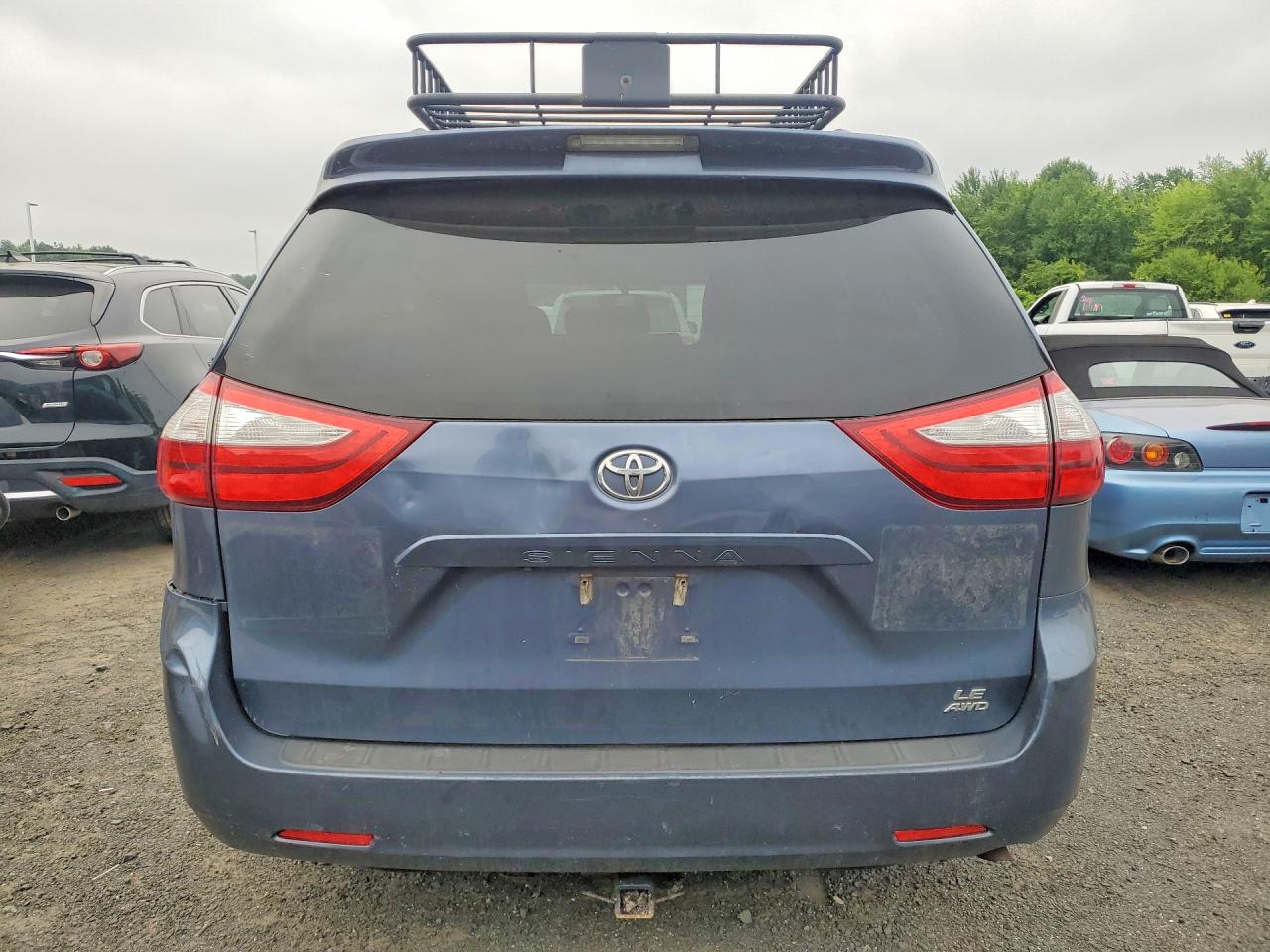 2015 Toyota Sienna Le Blue vin: 5TDJK3DC7FS101028