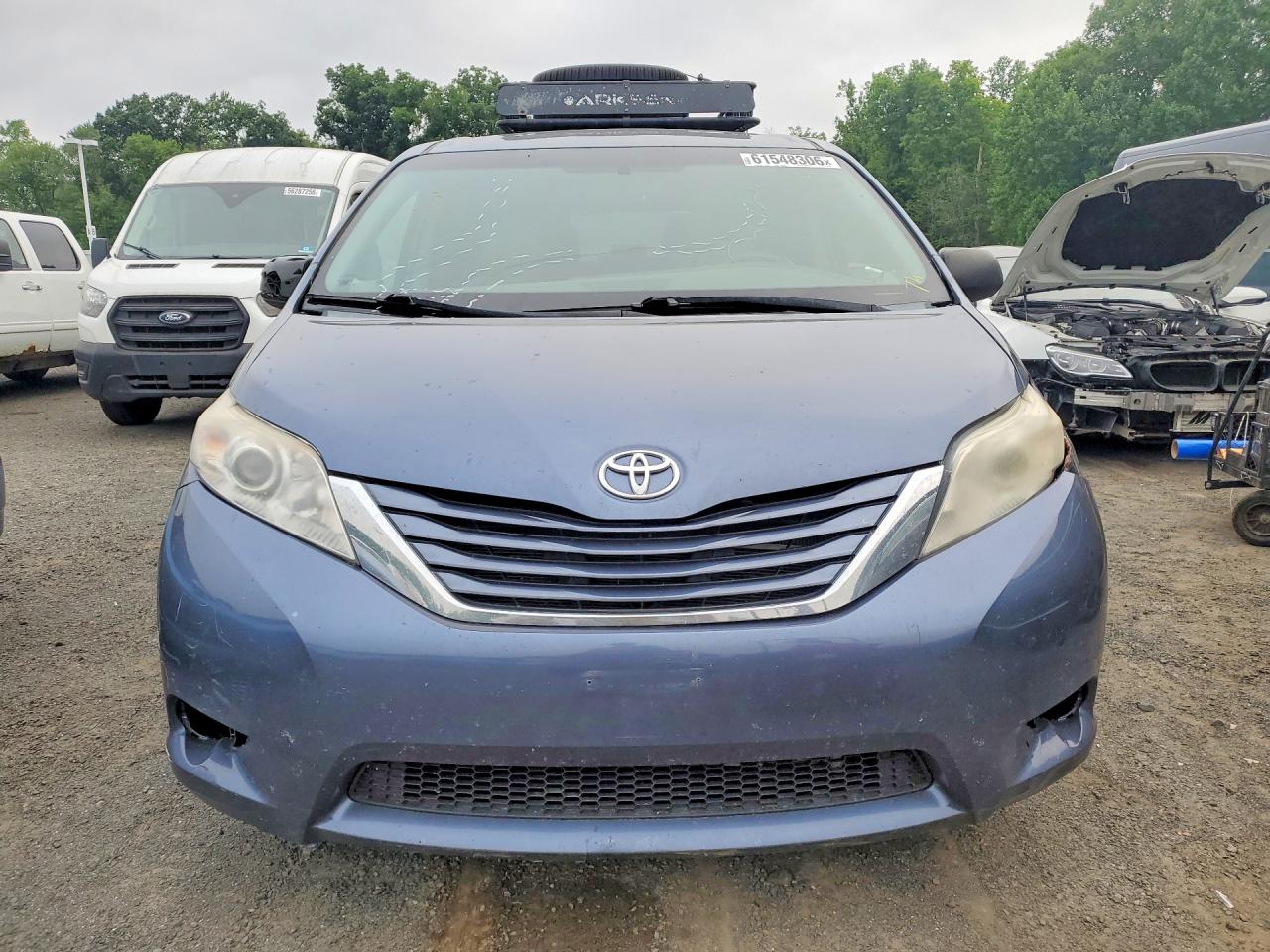 2015 Toyota Sienna Le Blue vin: 5TDJK3DC7FS101028