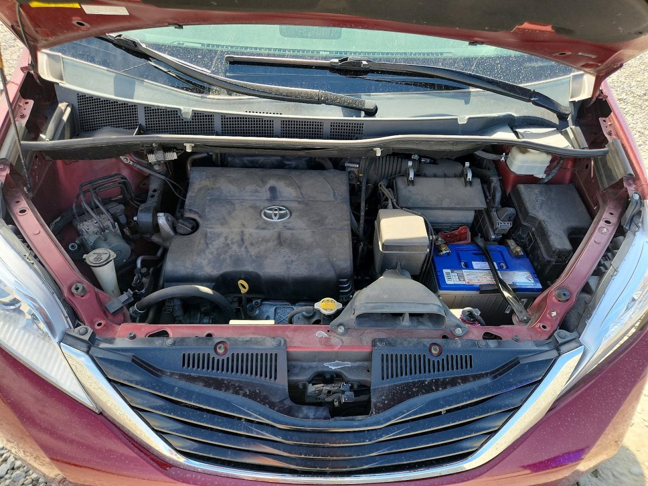 2013 Toyota Sienna Le Red vin: 5TDJK3DC8DS050149