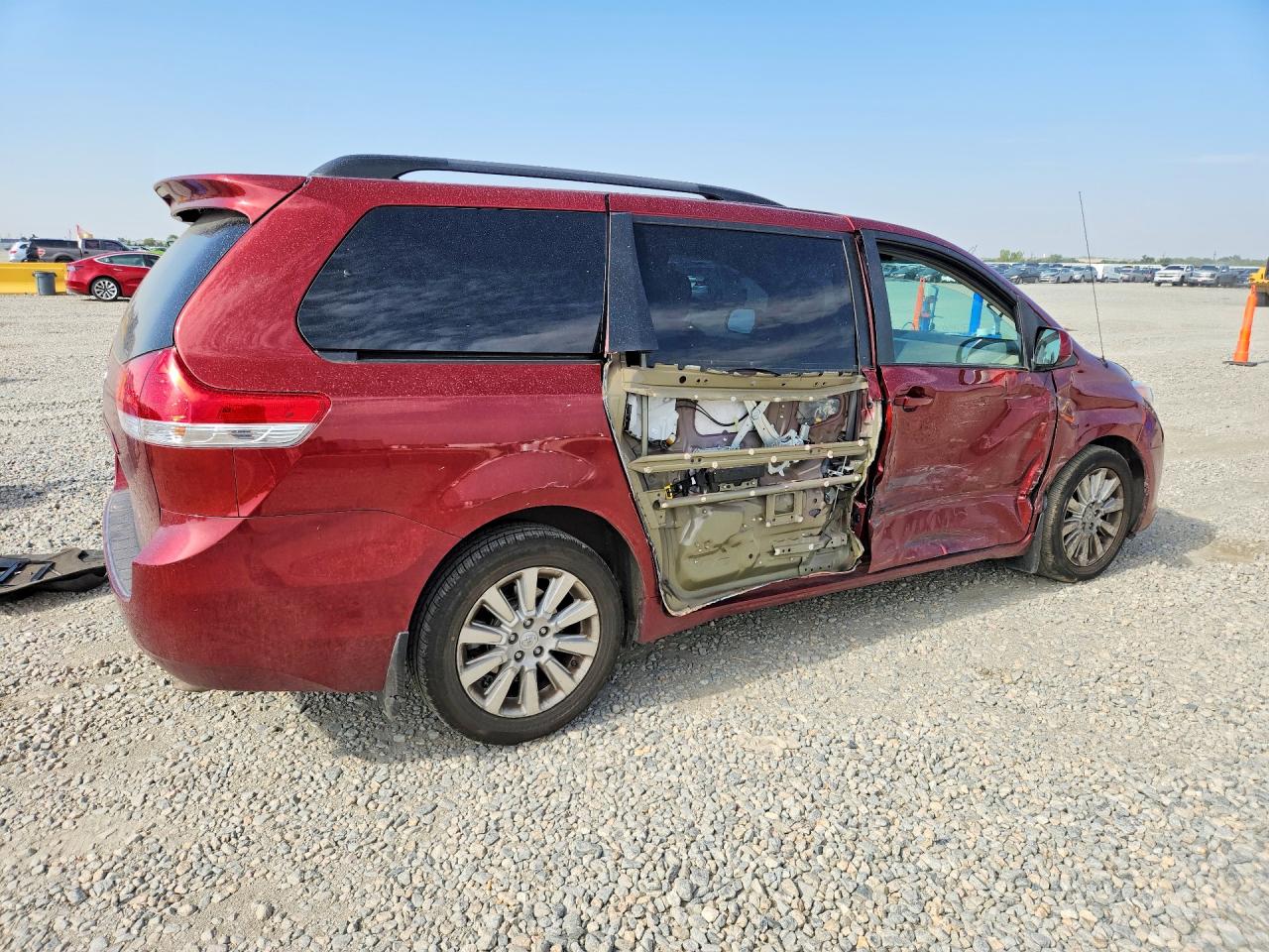 2013 Toyota Sienna Le Red vin: 5TDJK3DC8DS050149
