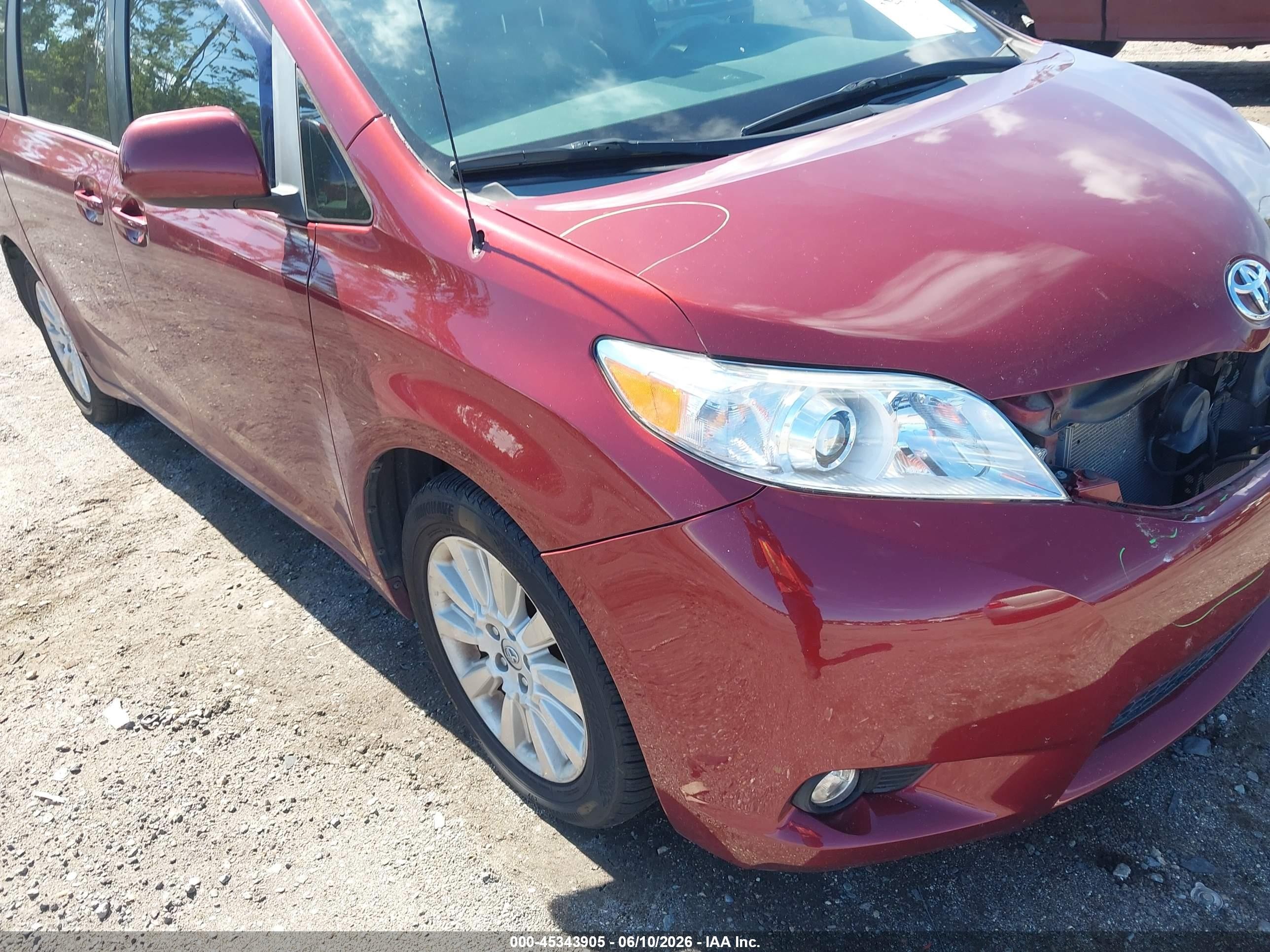 2014 Toyota Sienna Le 7 Passenger Бордовый vin: 5TDJK3DC8ES091611