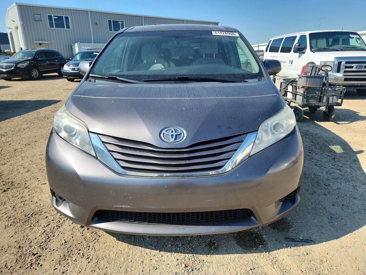 2015 Toyota Sienna Le Gray vin: 5TDJK3DC8FS112409