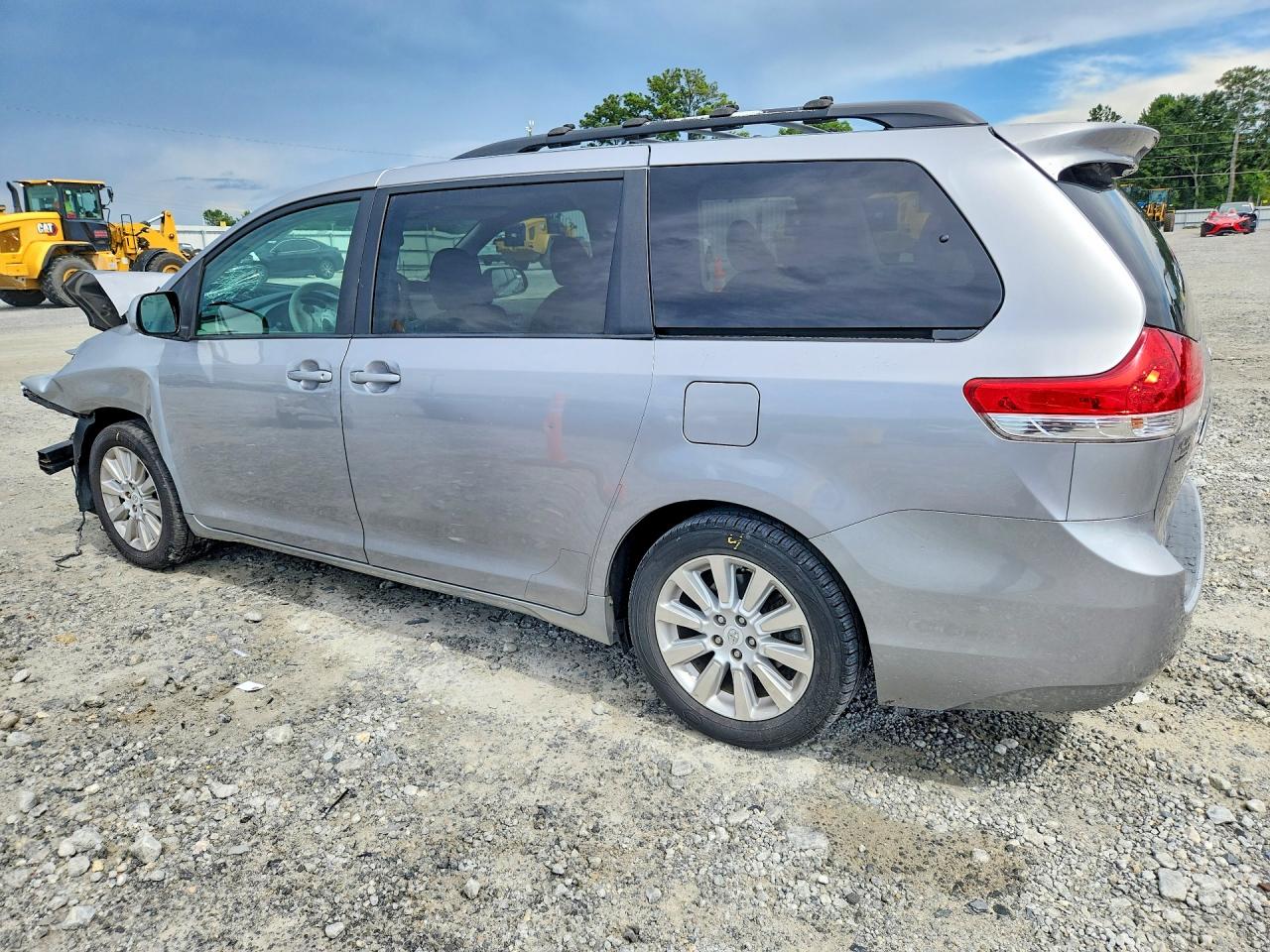 2011 Toyota Sienna Le Silver vin: 5TDJK3DC9BS003967