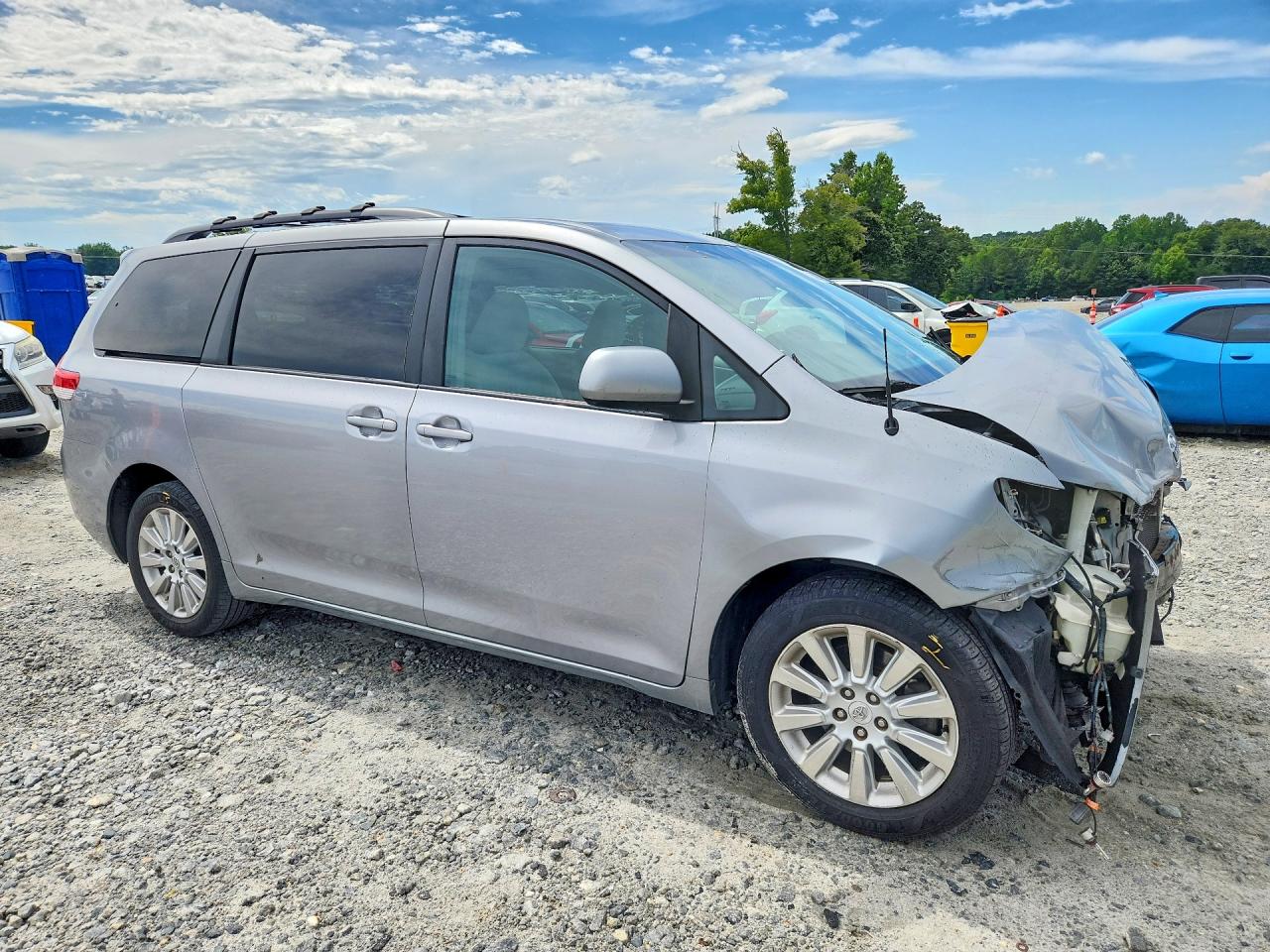 2011 Toyota Sienna Le Silver vin: 5TDJK3DC9BS003967