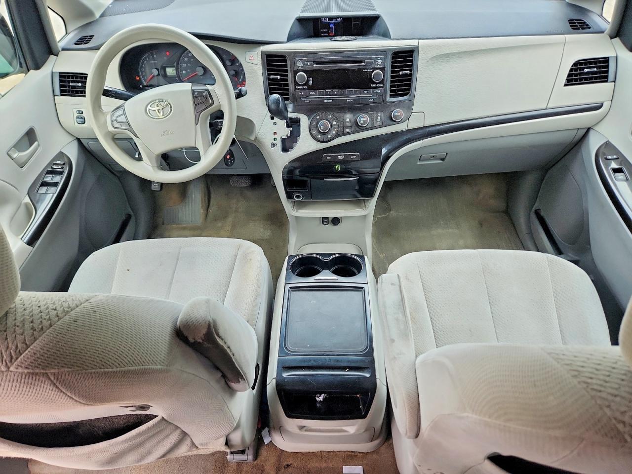 2012 Toyota Sienna Le Серый vin: 5TDJK3DC9CS047355