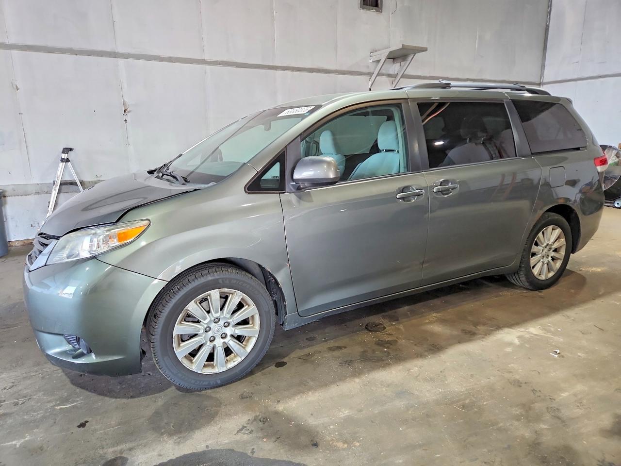 2011 Toyota Sienna Le Gray vin: 5TDJK3DCXBS007199