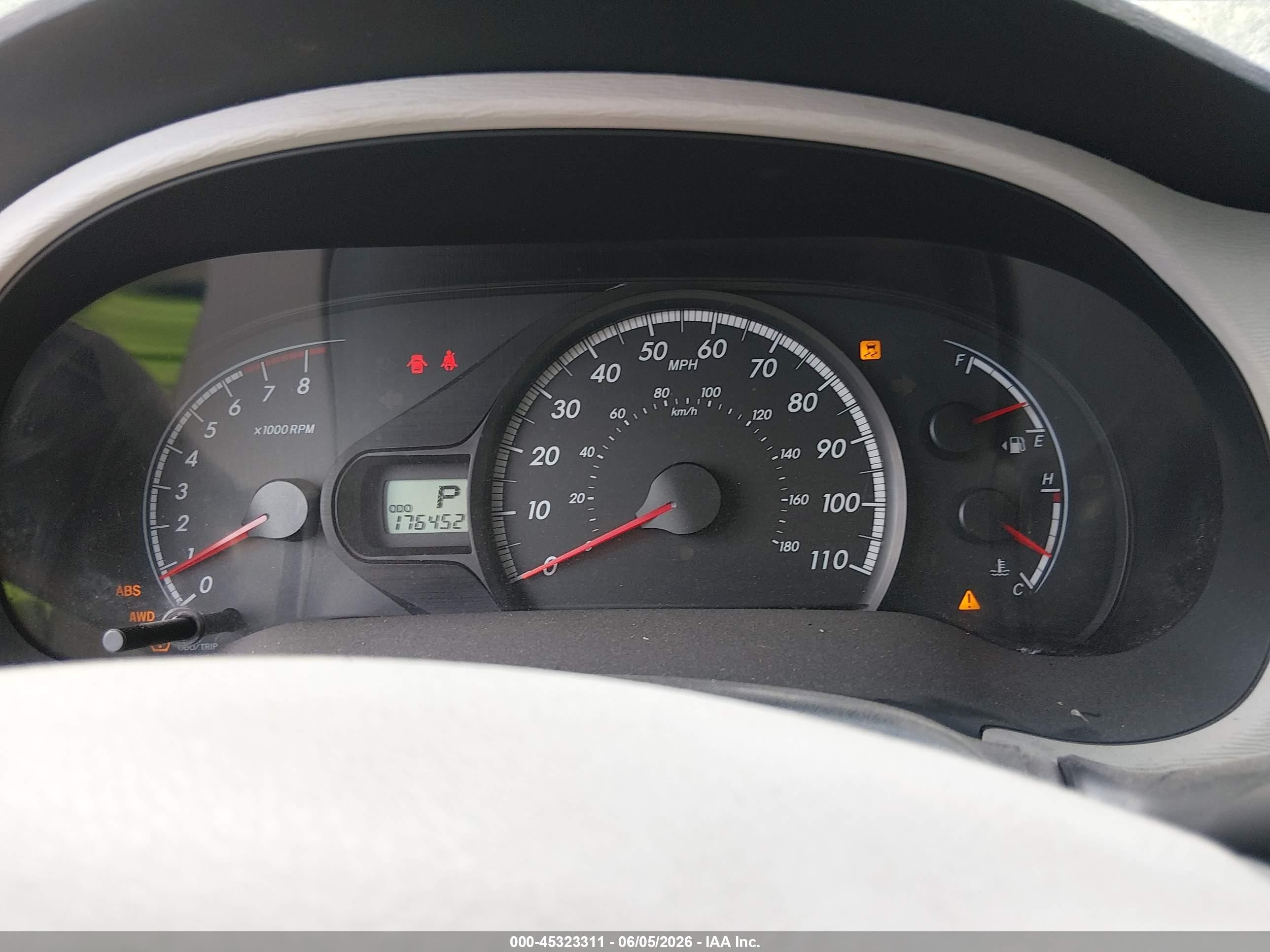 2011 Toyota Sienna Le Gray vin: 5TDJK3DCXBS015223