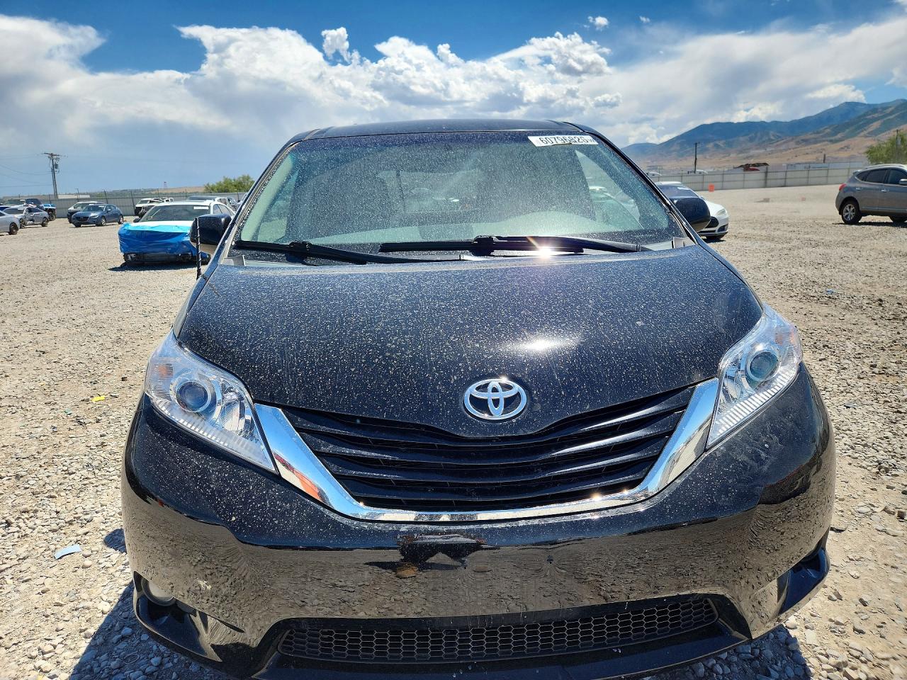 2012 Toyota Sienna Le Black vin: 5TDJK3DCXCS040740