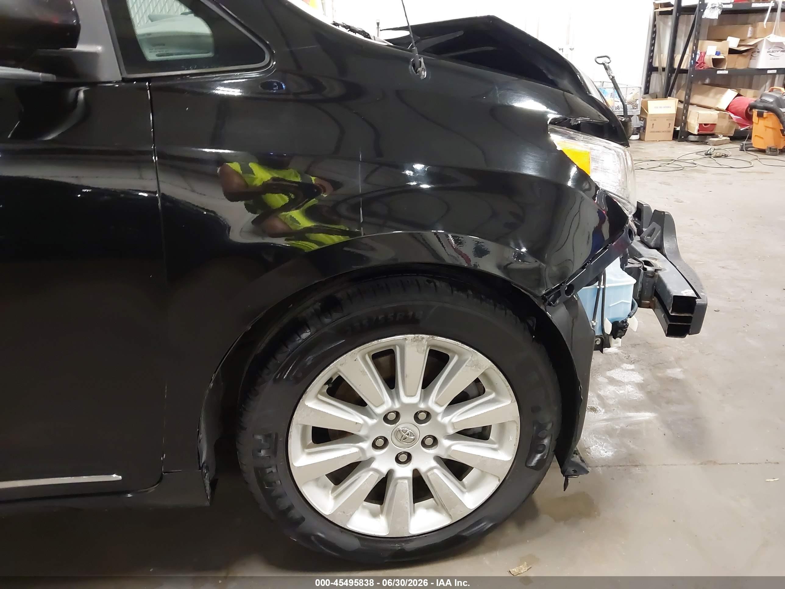 2012 Toyota Sienna Le 7 Passenger Black vin: 5TDJK3DCXCS042245