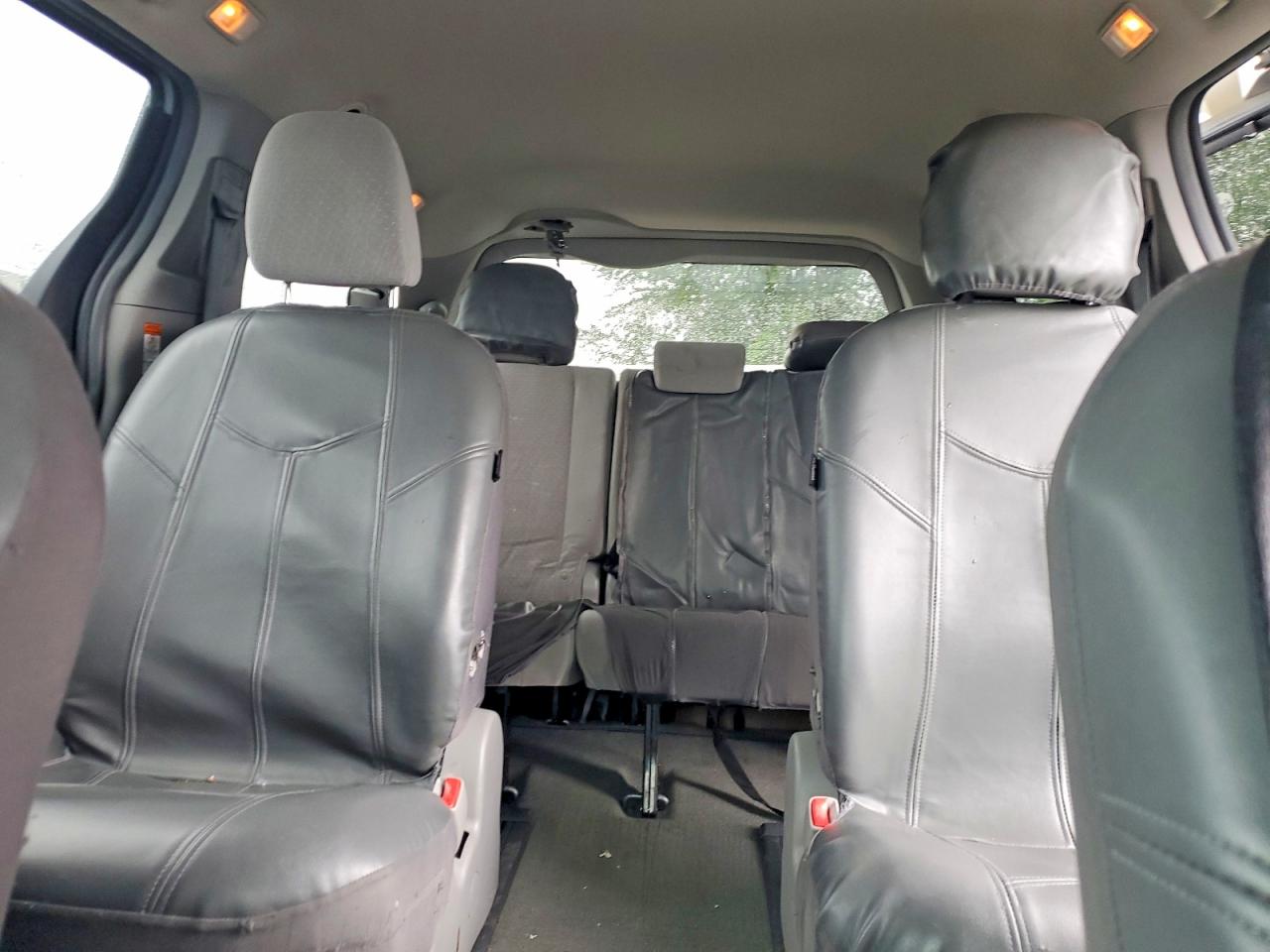 2015 Toyota Sienna Le Silver vin: 5TDJK3DCXFS095080