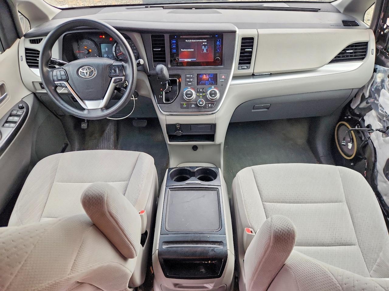 2015 Toyota Sienna Le Gray vin: 5TDJK3DCXFS102058