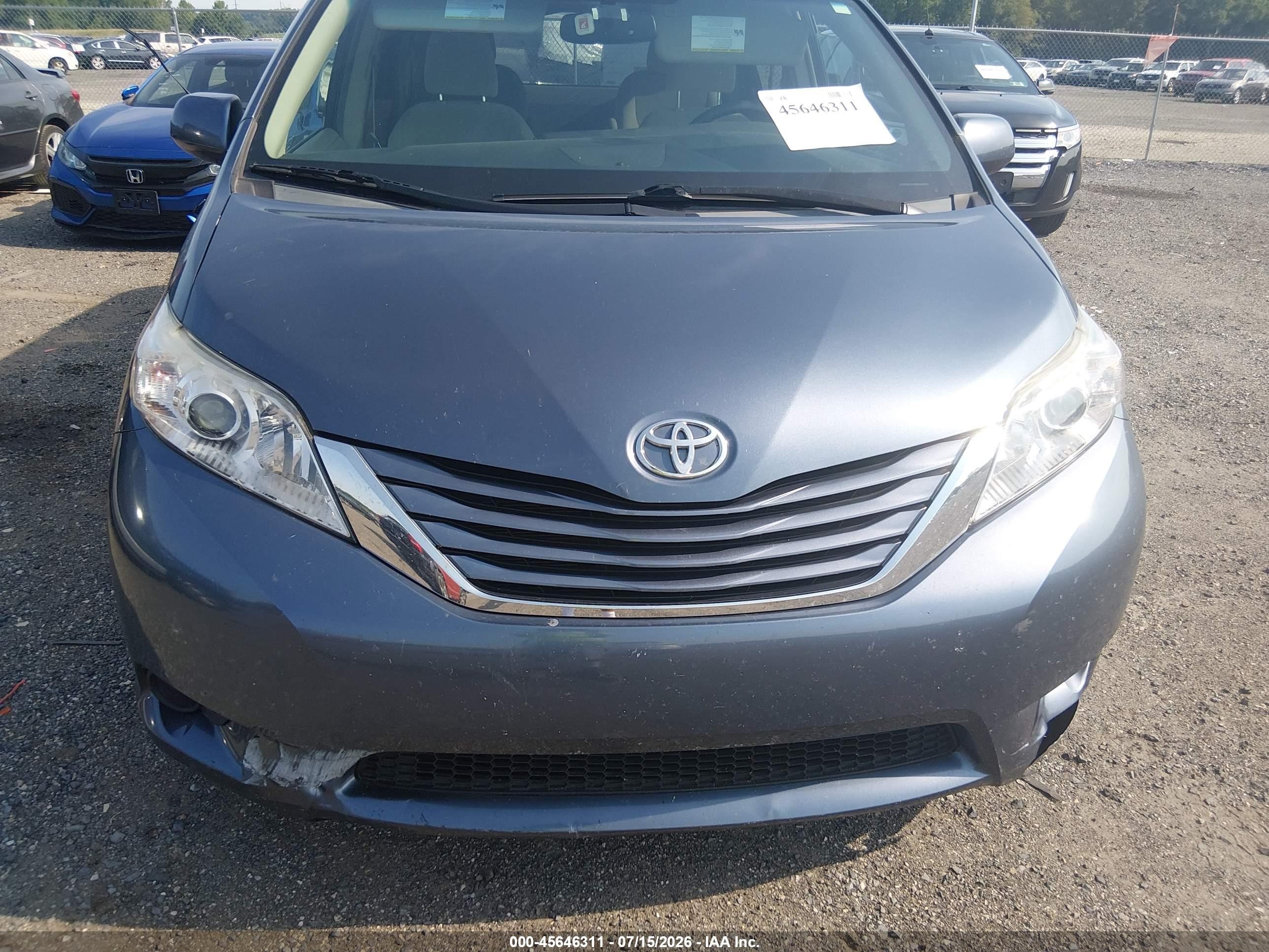 2015 Toyota Sienna Le 7 Passenger Blue vin: 5TDJK3DCXFS126022