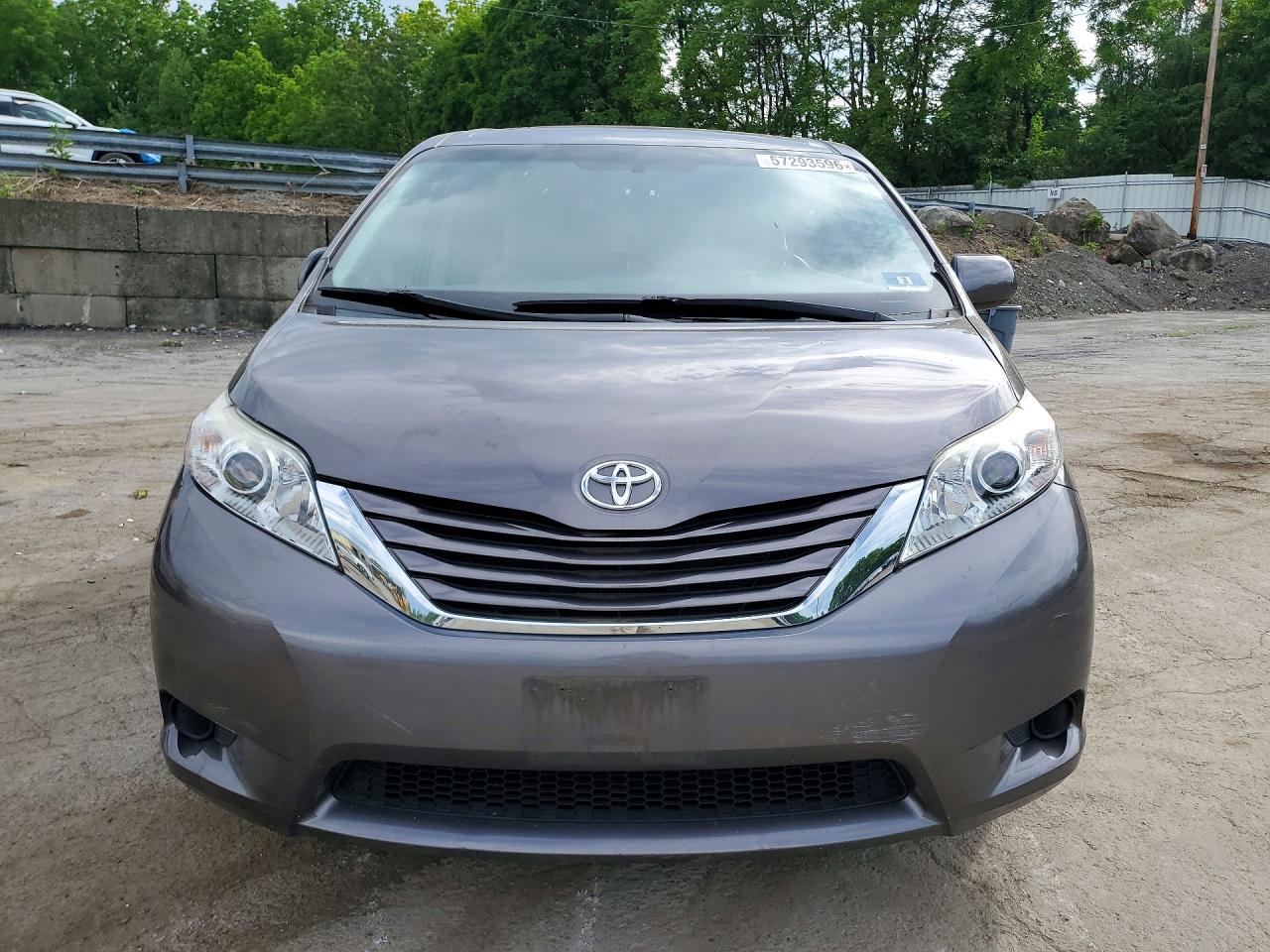 2015 Toyota Sienna Le Серый vin: 5TDJK3DCXFS127171