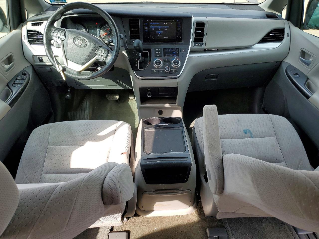 2015 Toyota Sienna Le Серый vin: 5TDJK3DCXFS127171