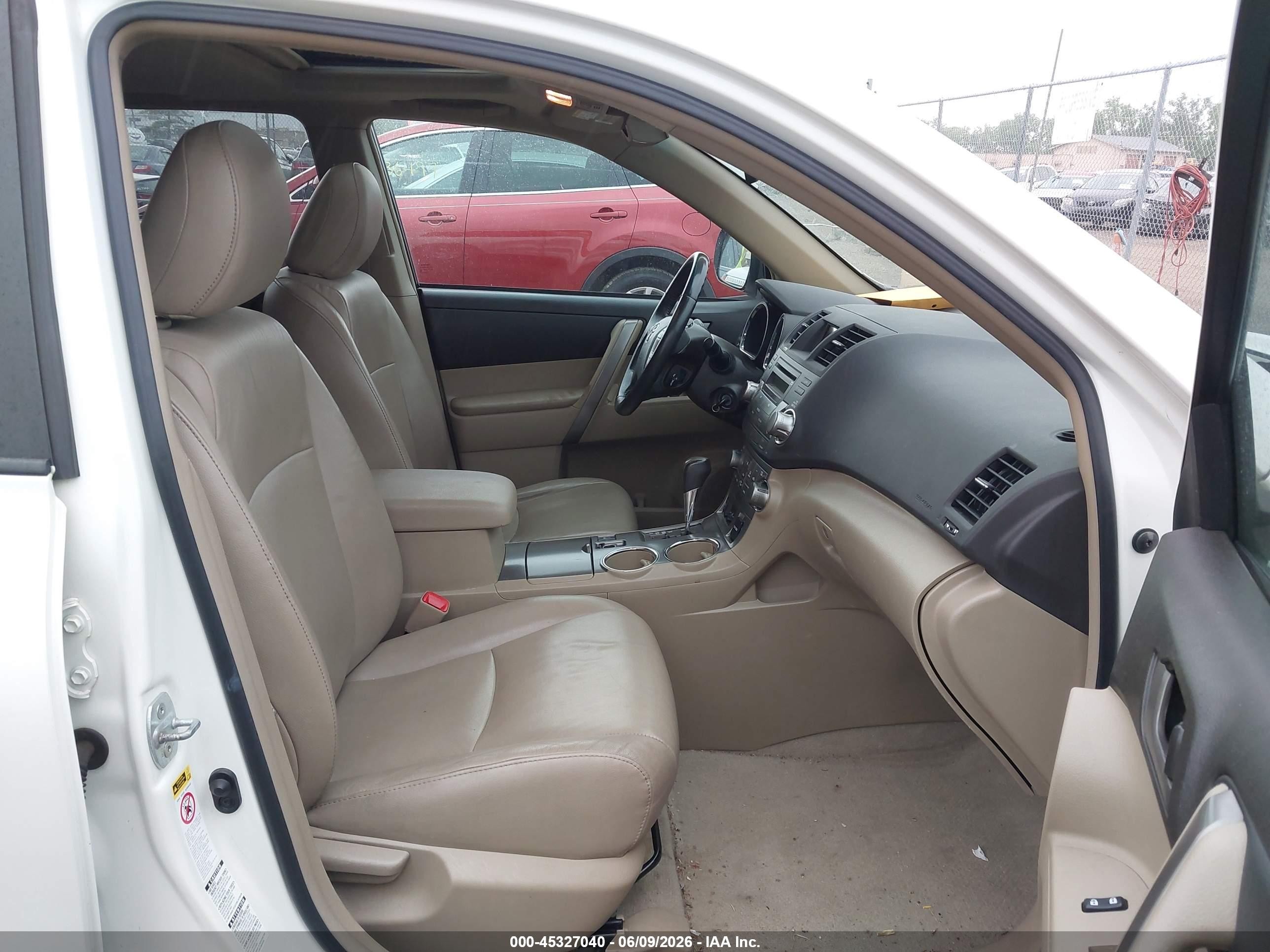 2010 Toyota Highlander Se V6 White vin: 5TDJK3EH1AS010470