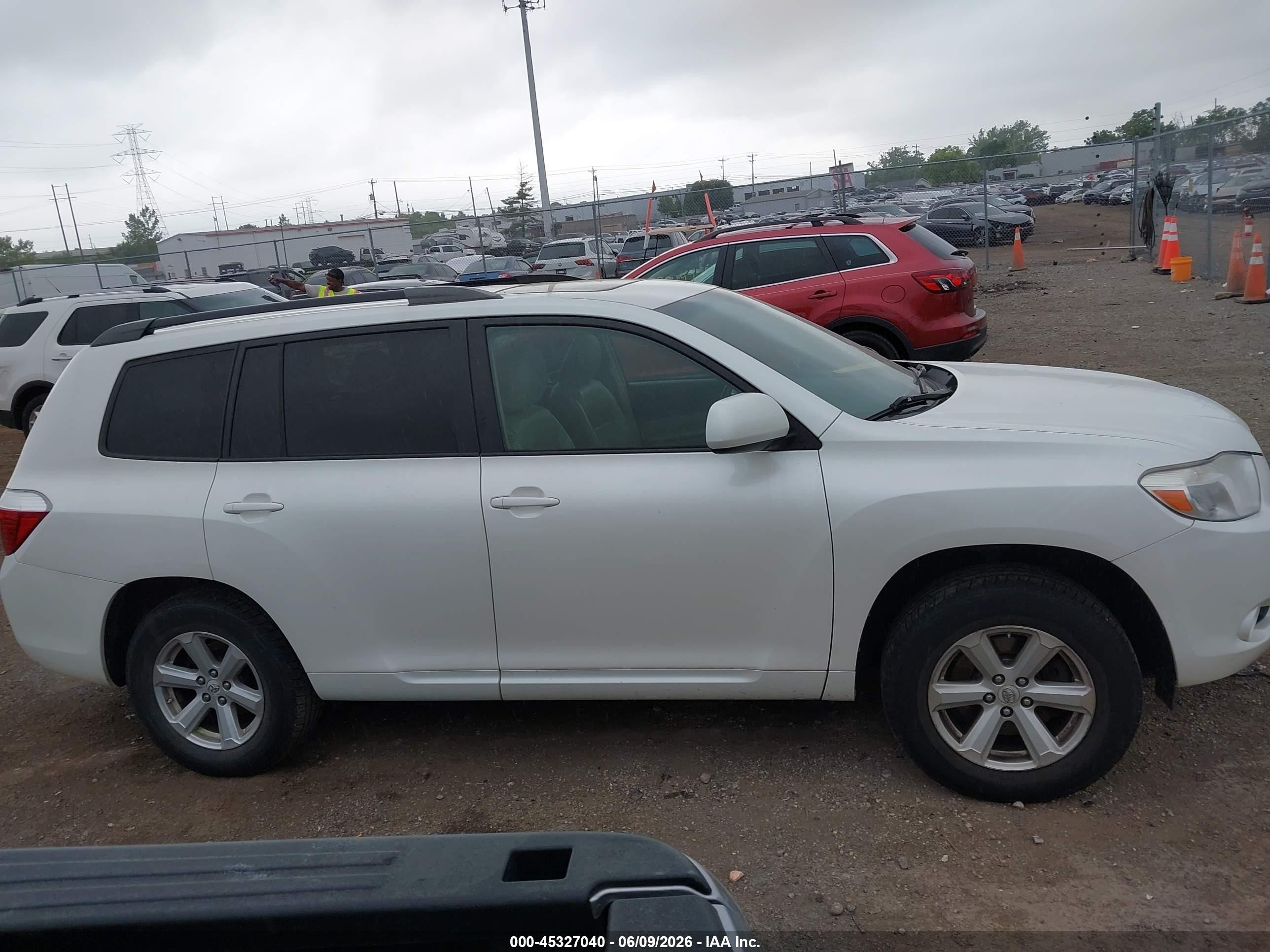 2010 Toyota Highlander Se V6 White vin: 5TDJK3EH1AS010470