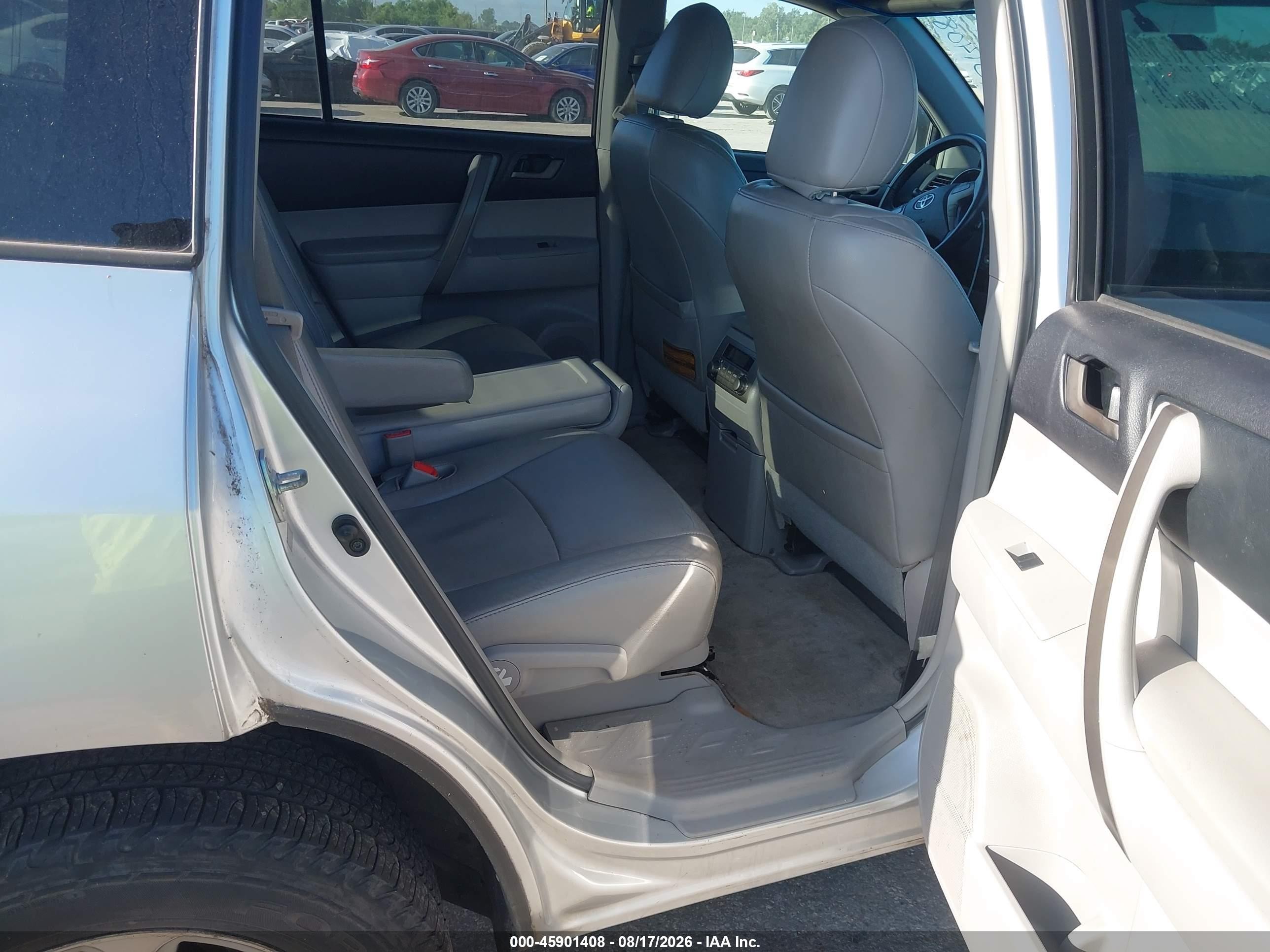 2010 Toyota Highlander Se V6 Серебряный vin: 5TDJK3EH4AS014139