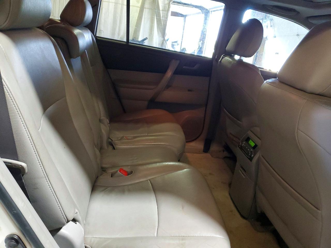 2010 Toyota Highlander Se White vin: 5TDJK3EH6AS010156