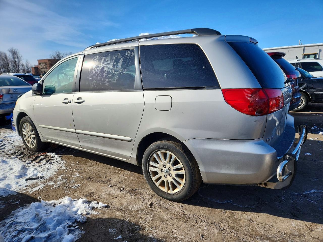 2010 Toyota Sienna Le Gray vin: 5TDJK4CC0AS028200