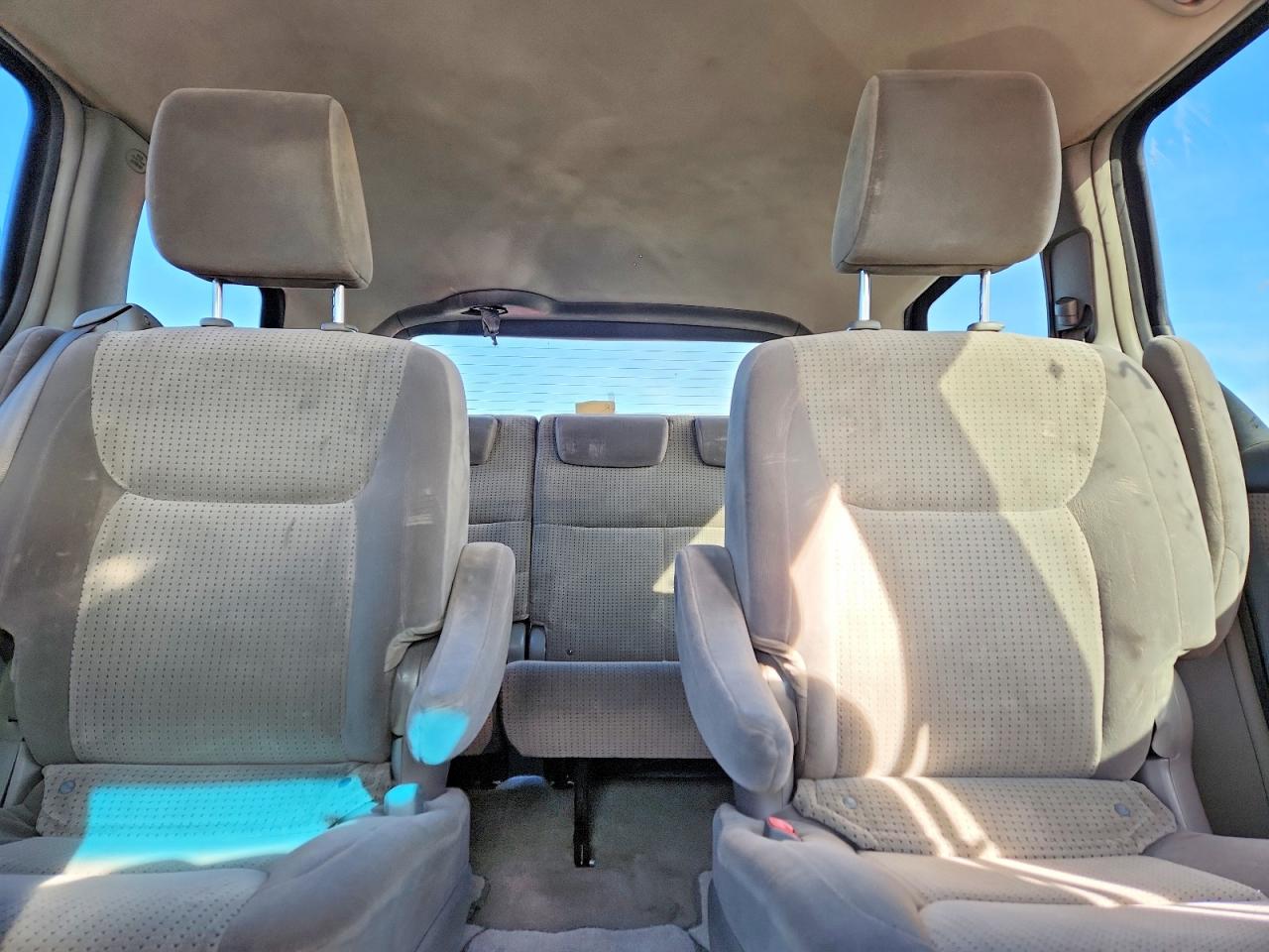 2010 Toyota Sienna Le Gray vin: 5TDJK4CC0AS028200