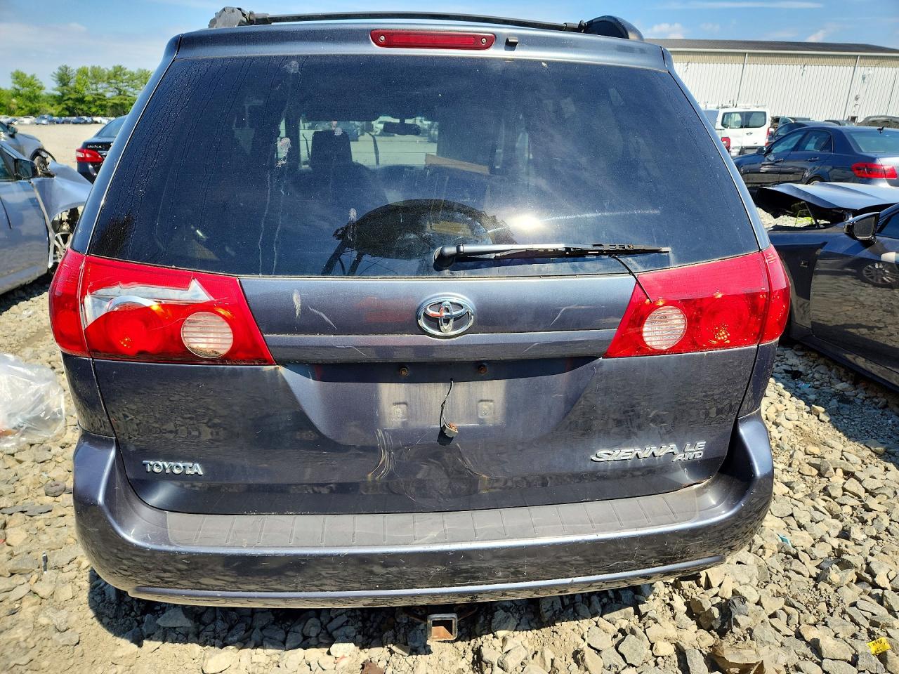 2010 Toyota Sienna Le Blue vin: 5TDJK4CC1AS029839