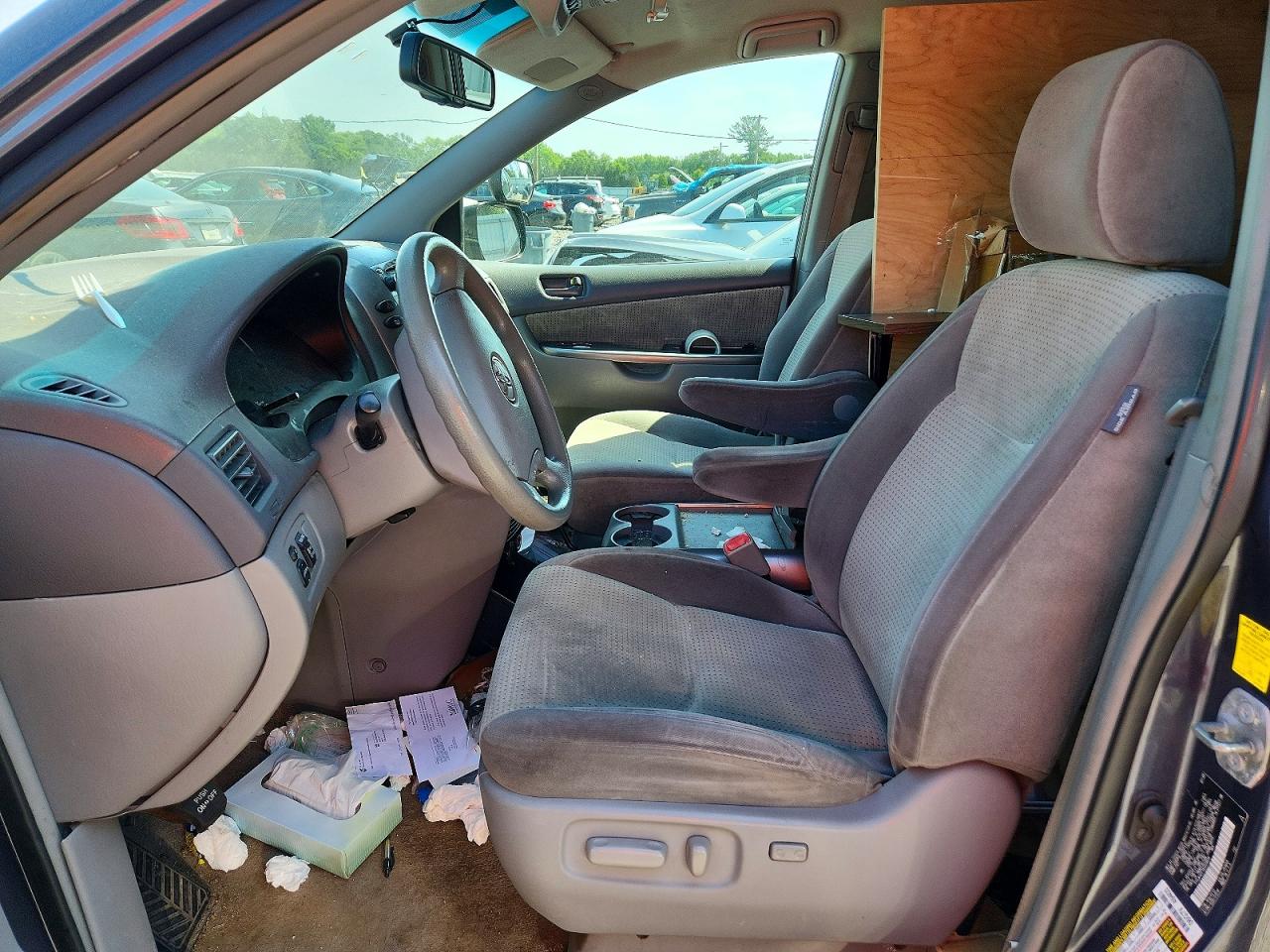2010 Toyota Sienna Le Blue vin: 5TDJK4CC1AS029839