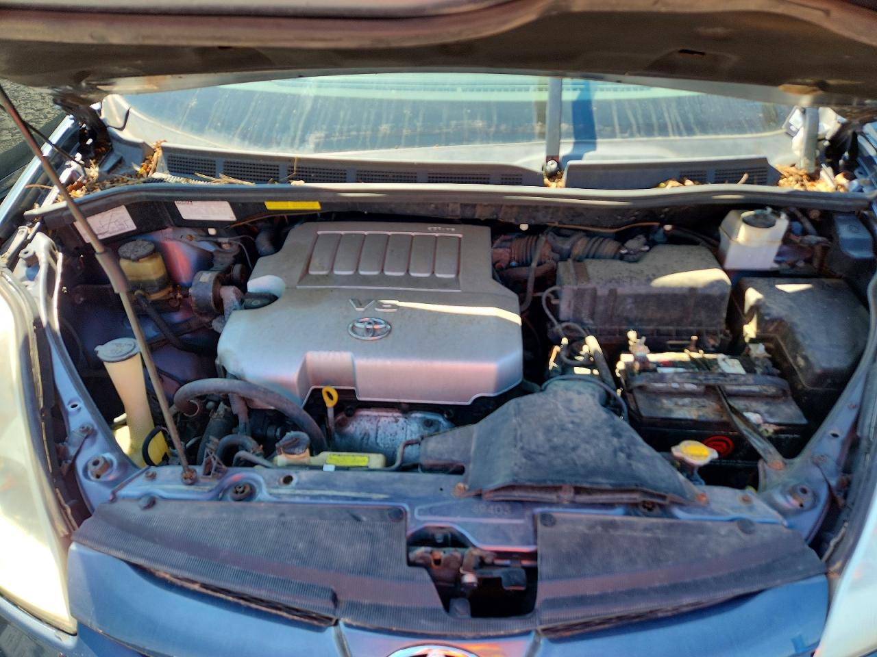 2010 Toyota Sienna Le Blue vin: 5TDJK4CC1AS029839