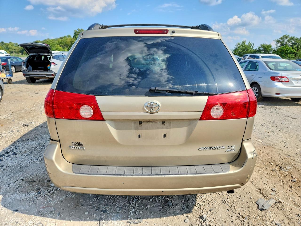 2010 Toyota Sienna Le Tan vin: 5TDJK4CC4AS033920