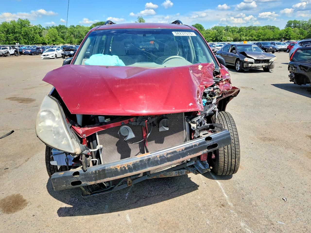 2010 Toyota Sienna Le Красный vin: 5TDJK4CC5AS029522