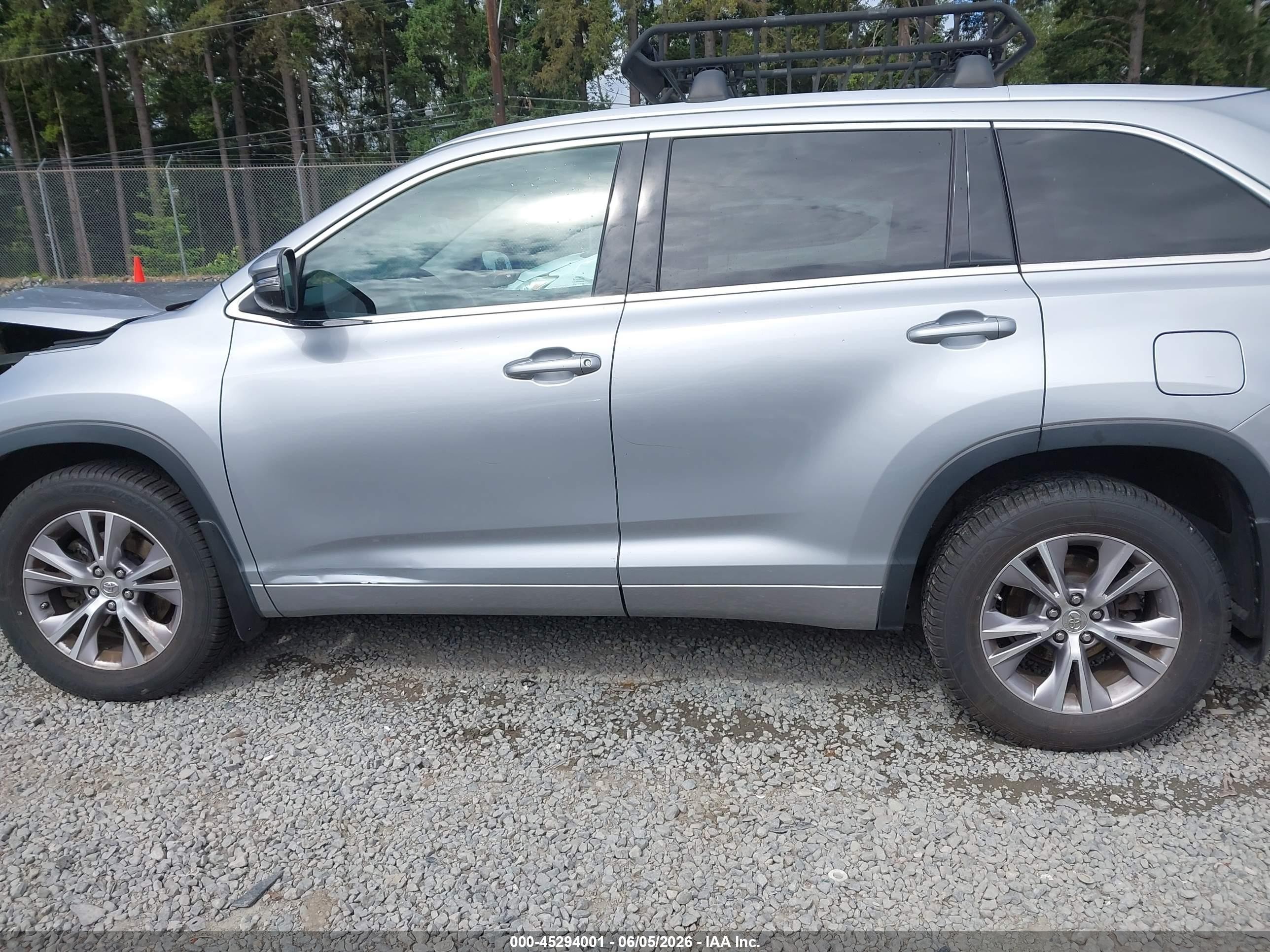 2014 Toyota Highlander Xle V6 Silver vin: 5TDJKRFH0ES063331