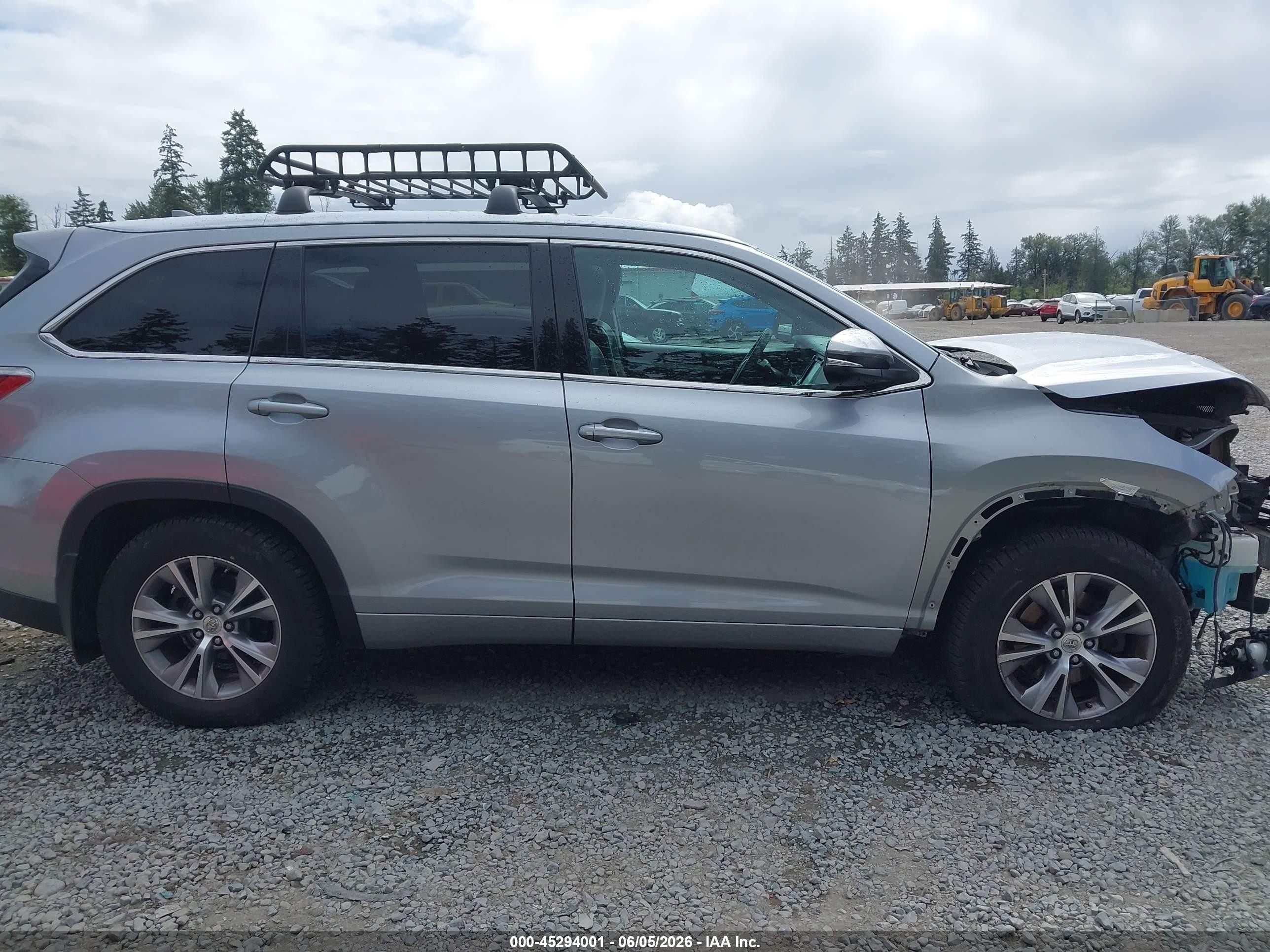 2014 Toyota Highlander Xle V6 Silver vin: 5TDJKRFH0ES063331