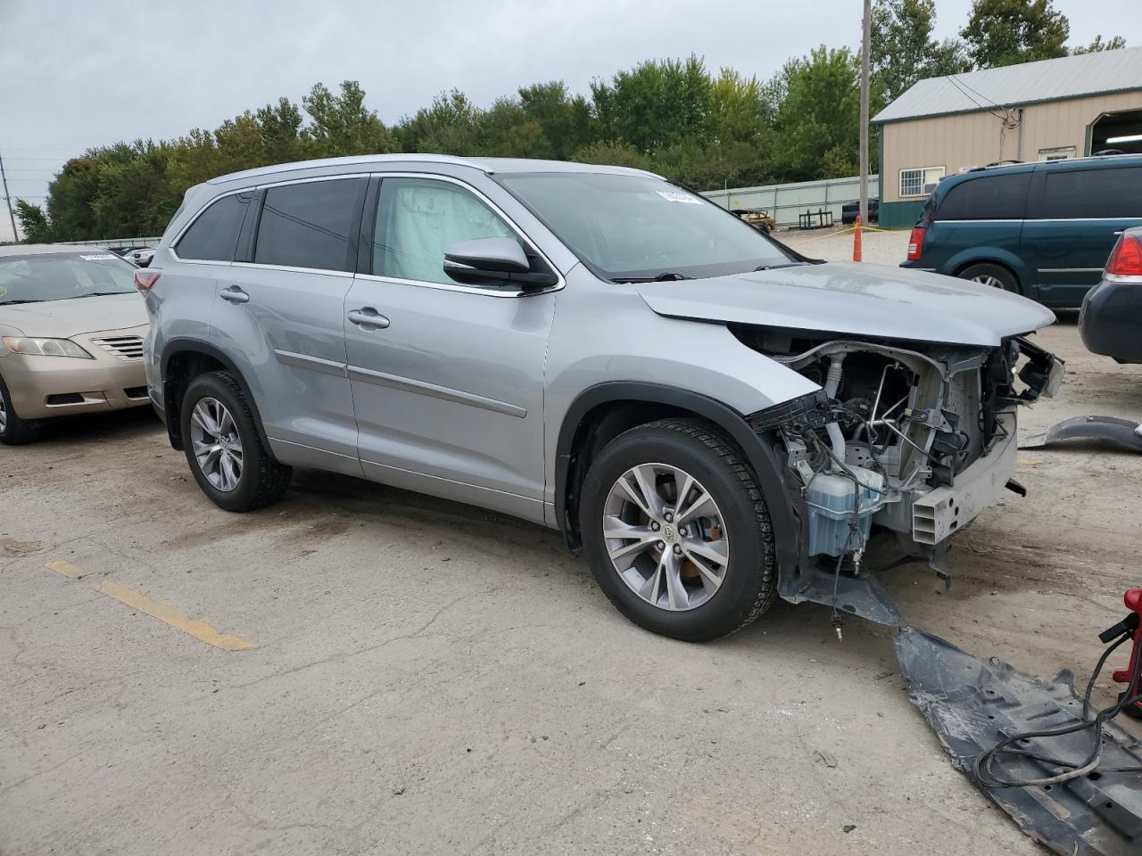 2015 Toyota Highlander Xle Silver vin: 5TDJKRFH0FS112982